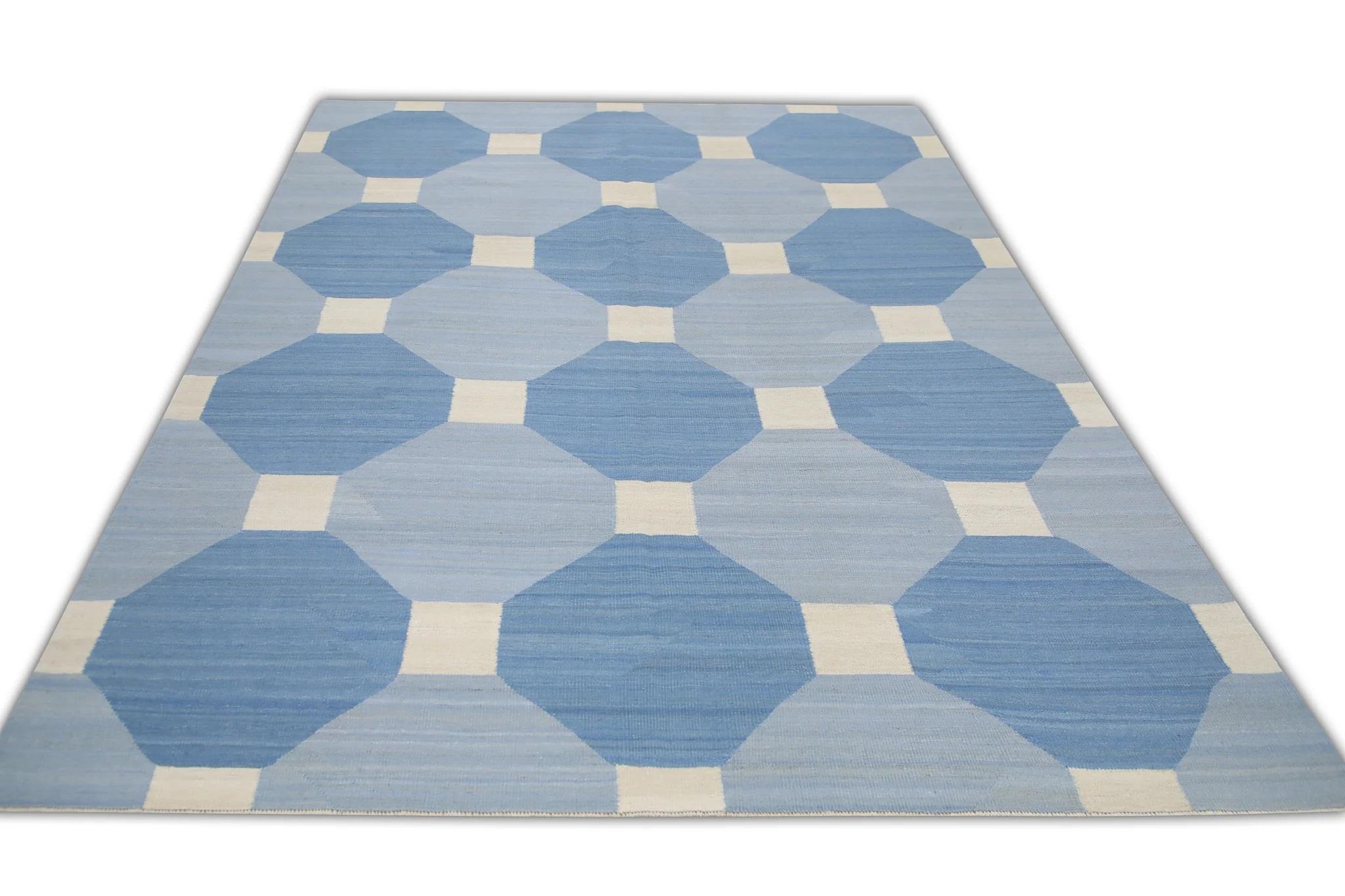 Handgefertigter Flachgewebe-Wollteppich in Blau mit geometrischem Design 8'5