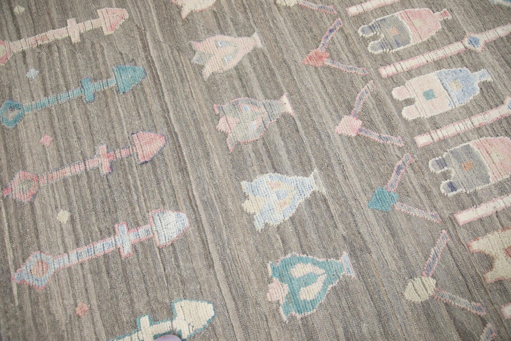 Handgefertigter brauner Flachgewebe-Wollteppich in mehrfarbigem, geometrischem Design 8'9