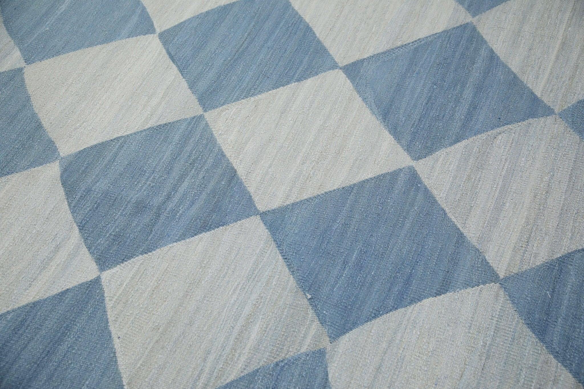 Blauer handgefertigter Flachgewebe-Wollteppich mit kariertem Muster 9'7
