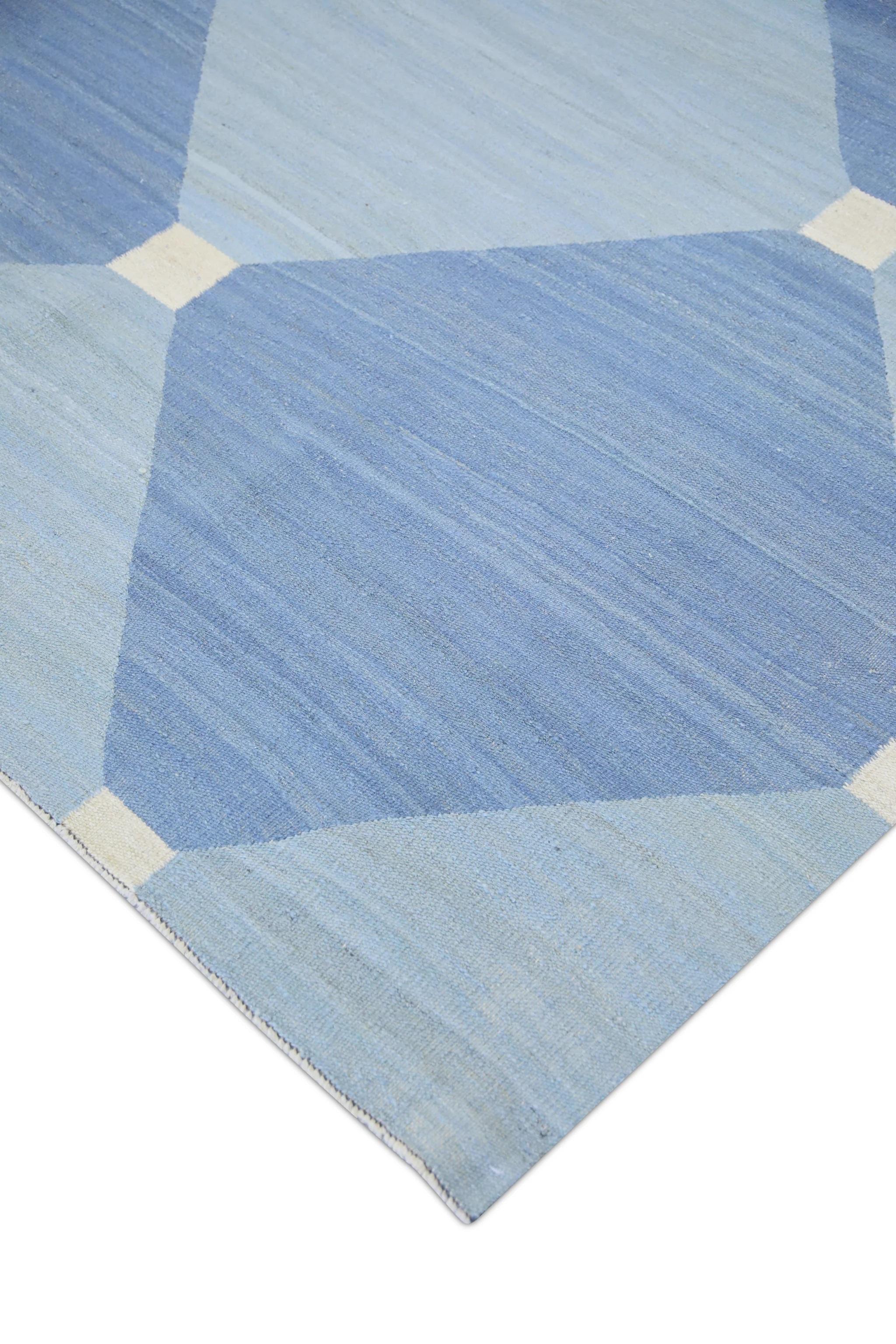 Blauer handgefertigter Flachgewebe-Wollteppich mit geometrischem Muster 9'10