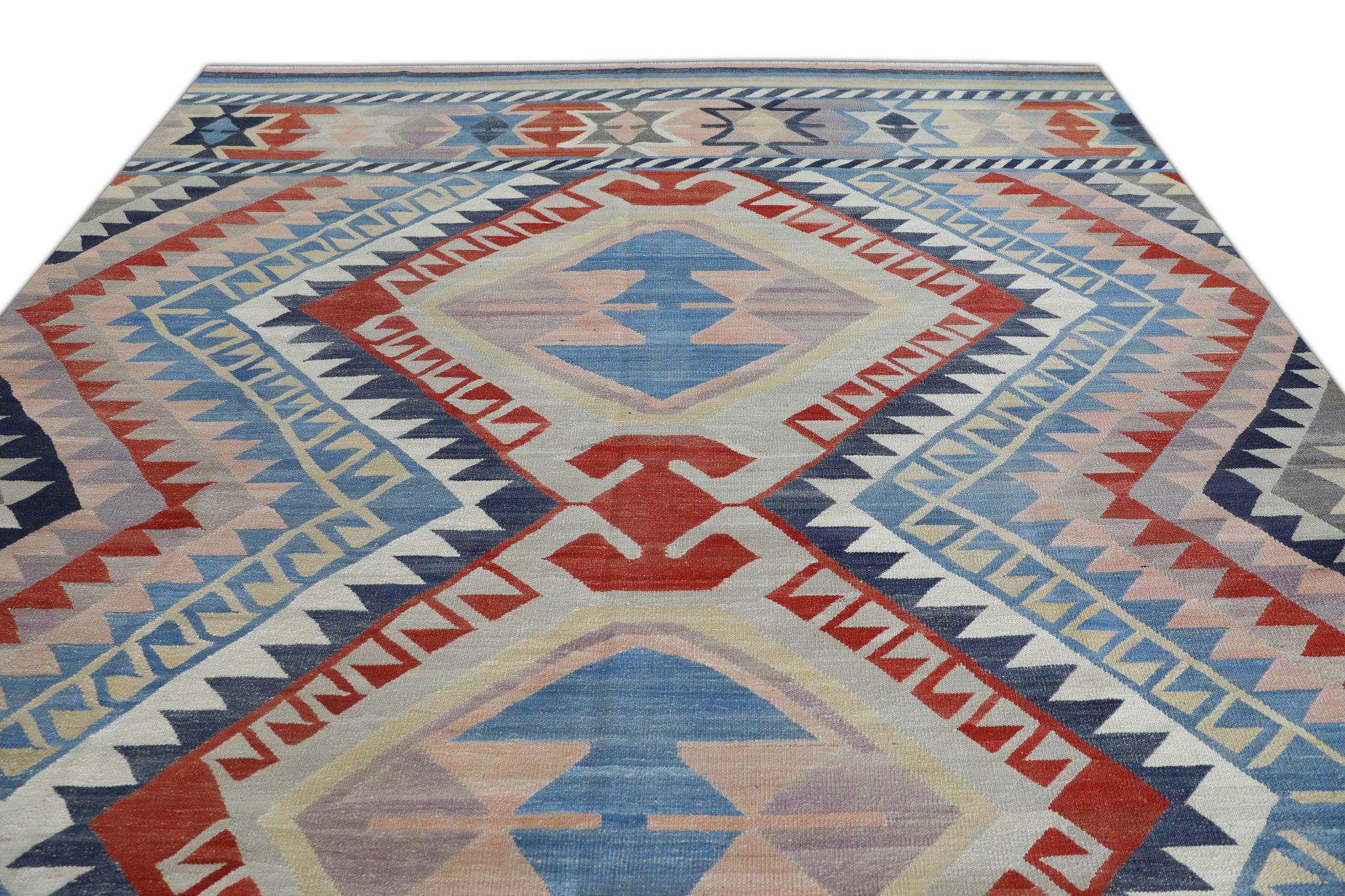Flachgewebter handgefertigter Wollteppich in Rot & Blau mit geometrischem Muster 9'7