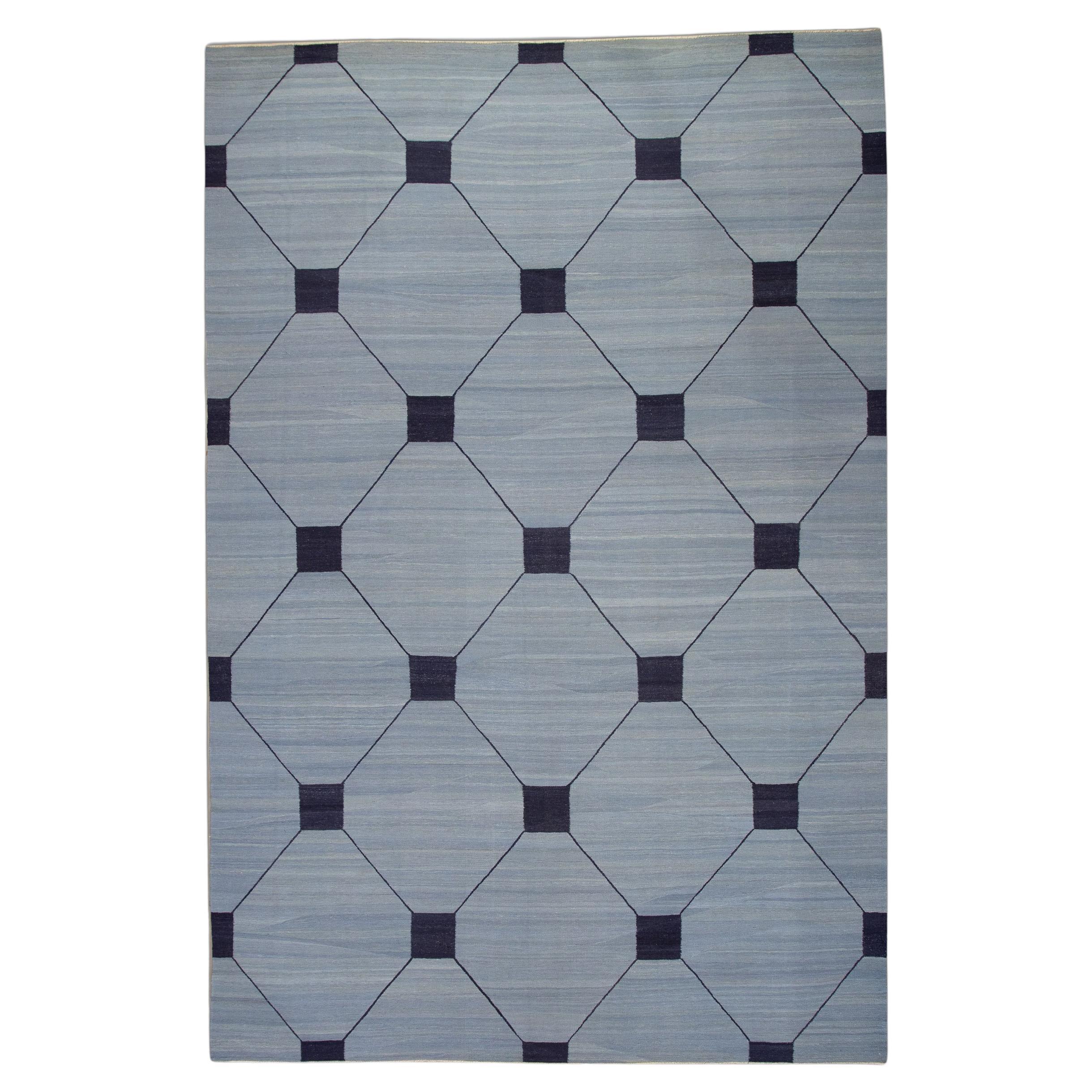 Flachgewebter handgefertigter Wollteppich in Blau & Marineblau mit geometrischem Design 10' X 14'7"