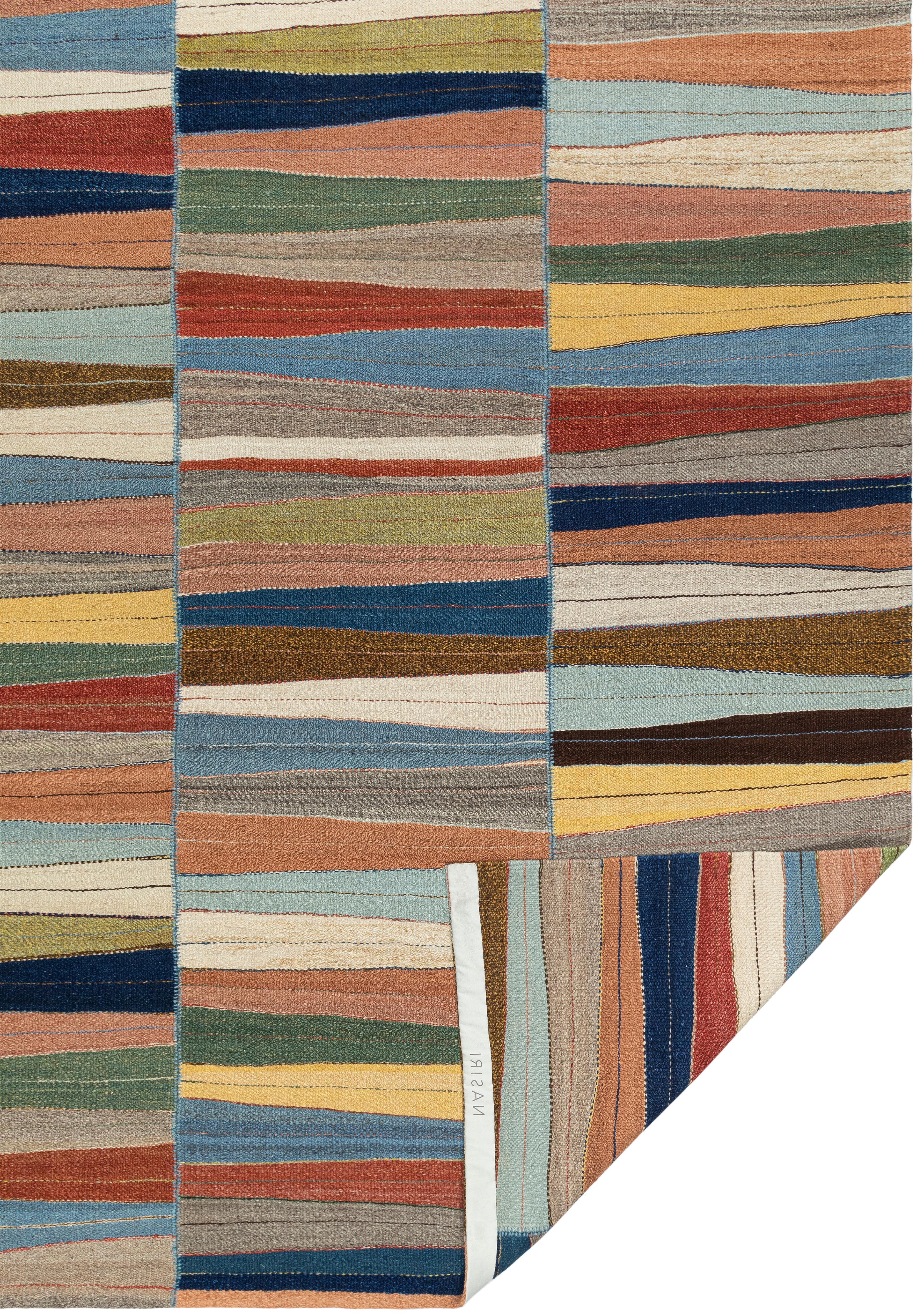 Alfombra Kilim Moderna de Tejido Plano con Patrón Ondulado Multicolor - Lana Tejida a Mano en venta 2