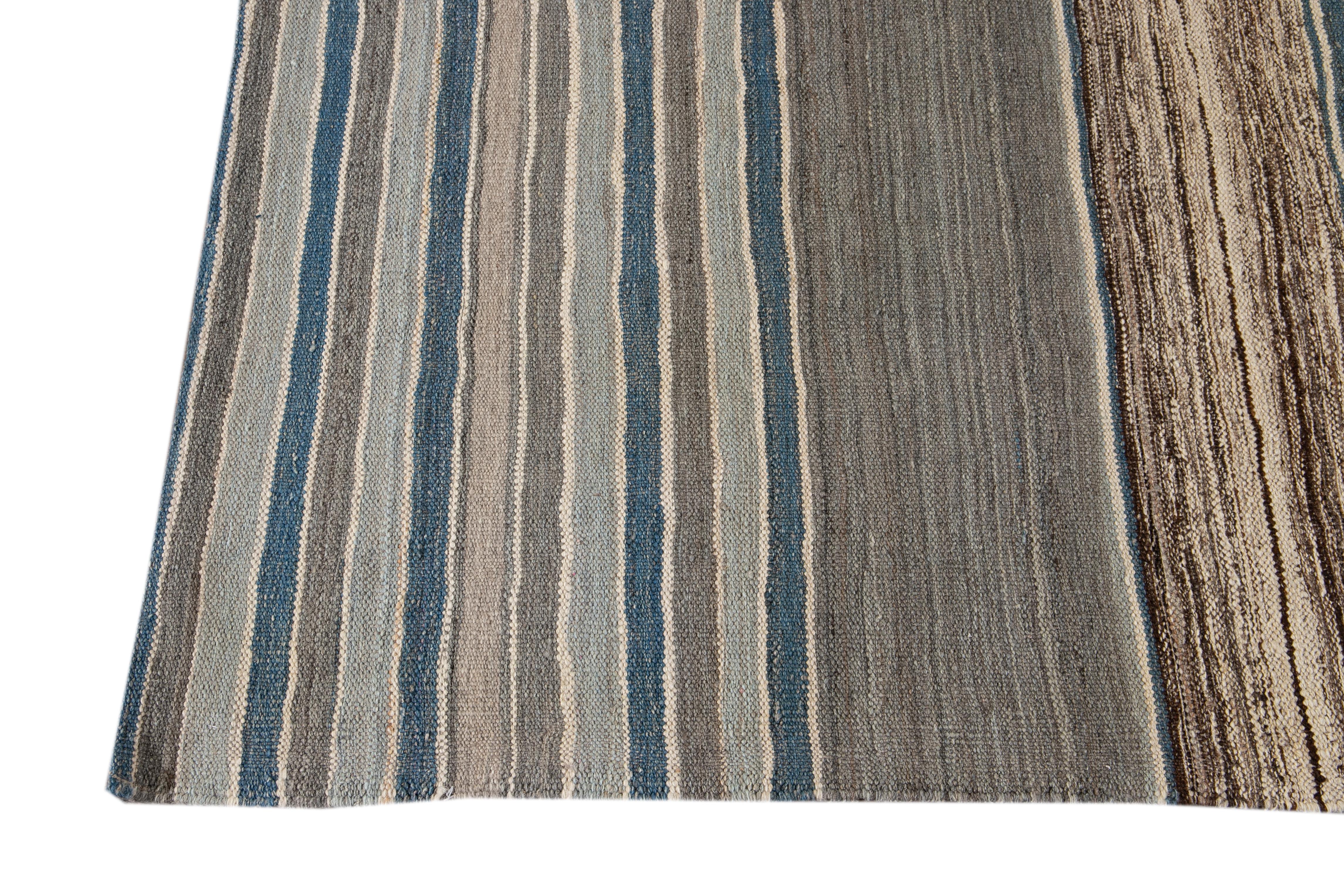 Modern Flat-Weave Kilim Striped Wool Rug In New Condition For Sale In Norwalk, CT