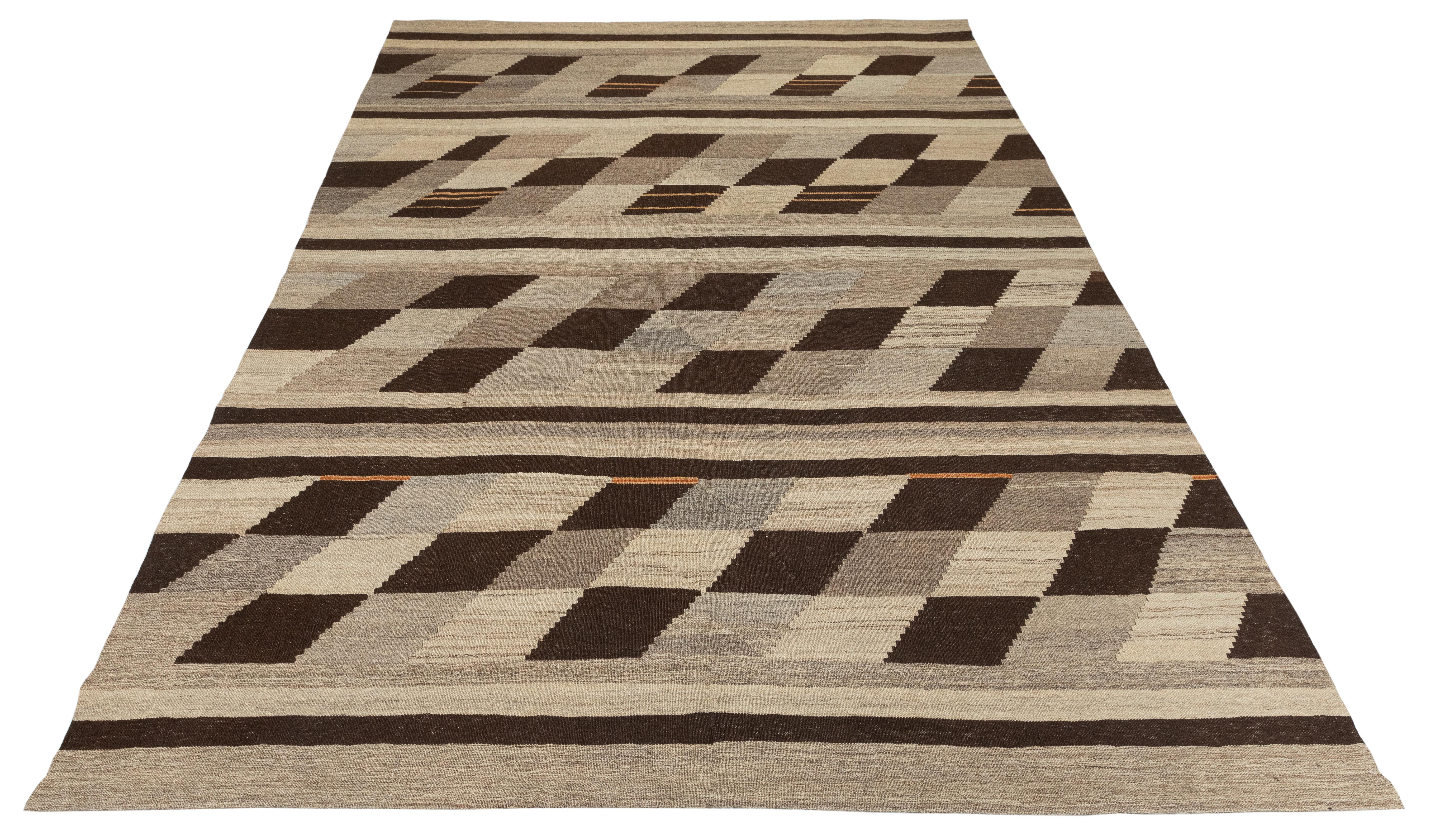 Lana Tappeto moderno a tessitura piatta intrecciato a mano con audace motivo geometrico Chevron in tonalità terra in vendita