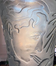 Vase Art Déco « Modern Flight » en verre coulé avec avion, dieux des vents et Saturne