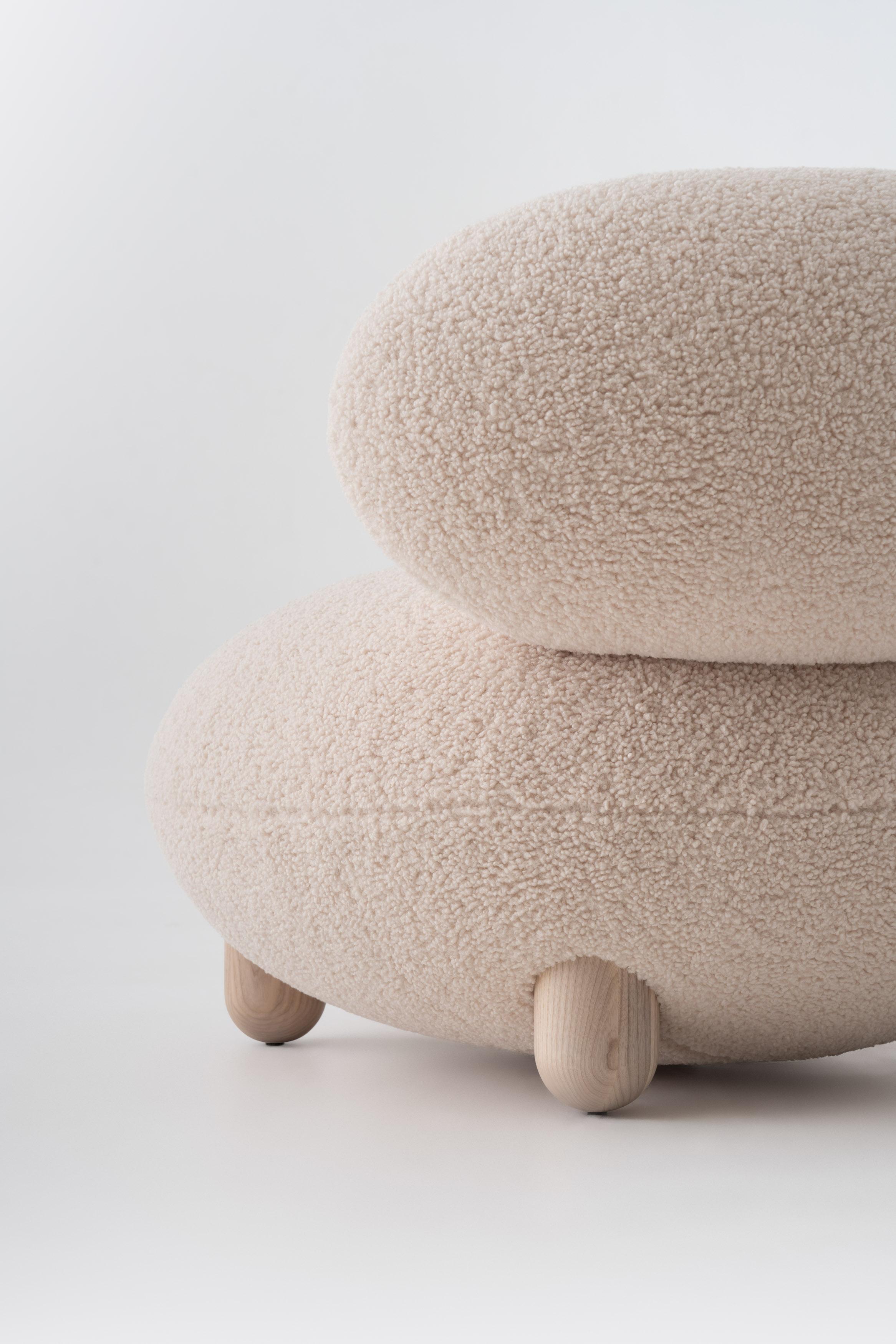 Moderner Flock Loungesessel Fluffy edition aus Schafsfell von NOOM (Schaffell und Schafleder) im Angebot