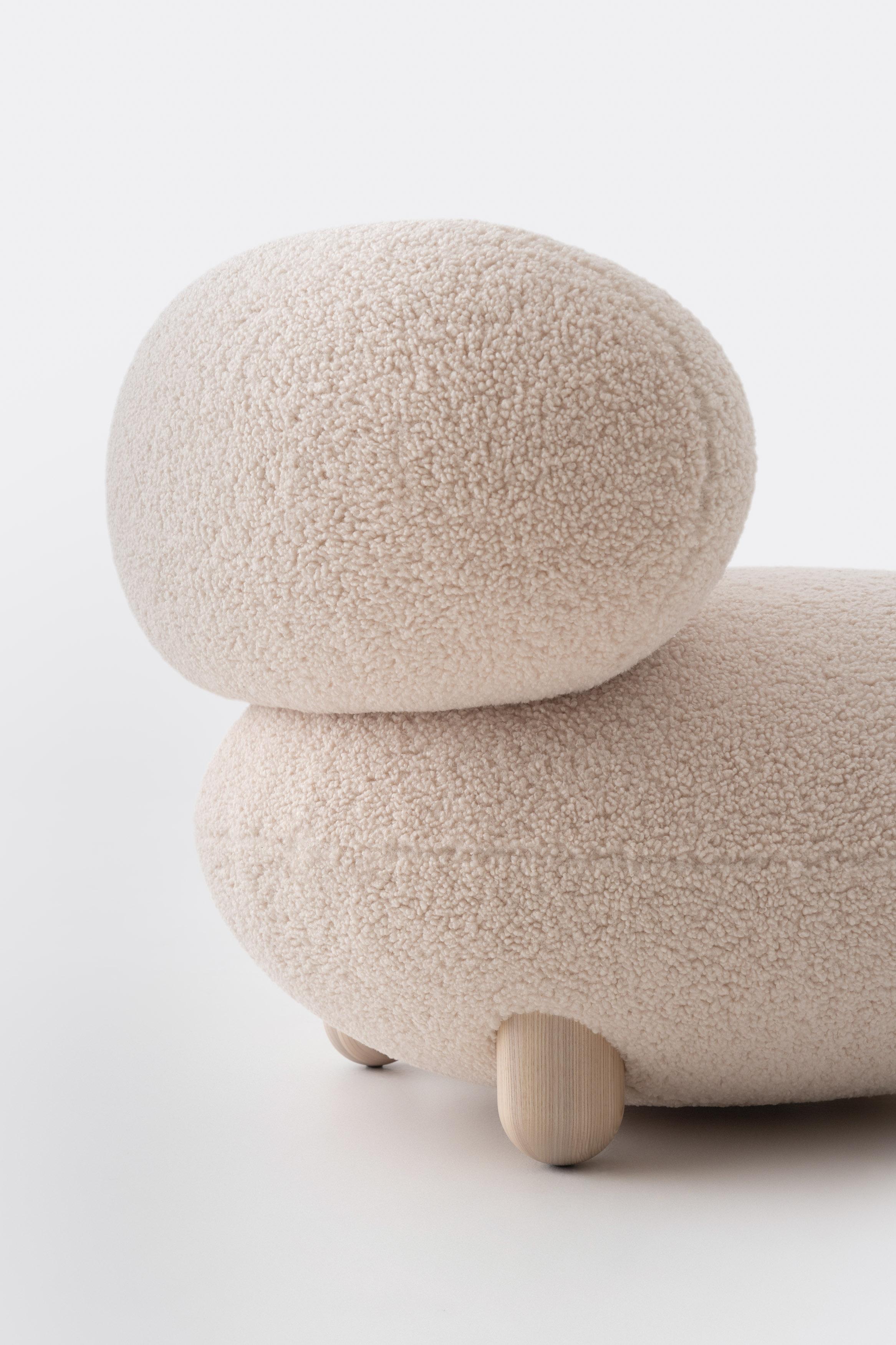 Moderner Flock Loungesessel Fluffy edition aus Schafsfell von NOOM im Angebot 3