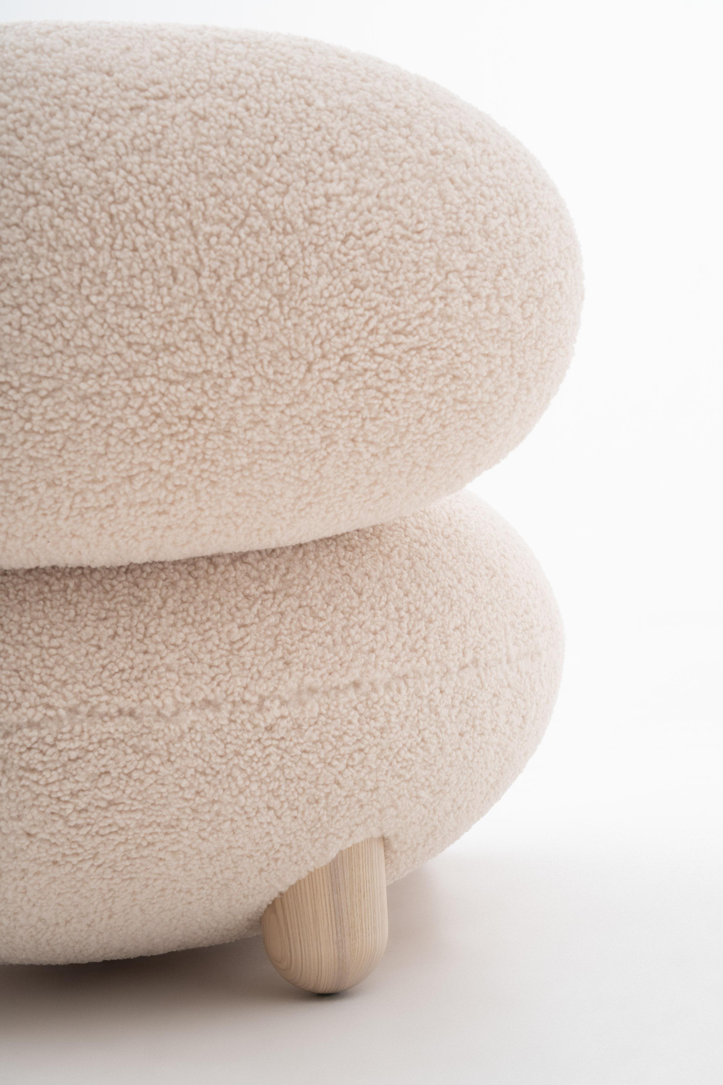 Butaca moderna Flock en varios tejidos by Noom en venta 1