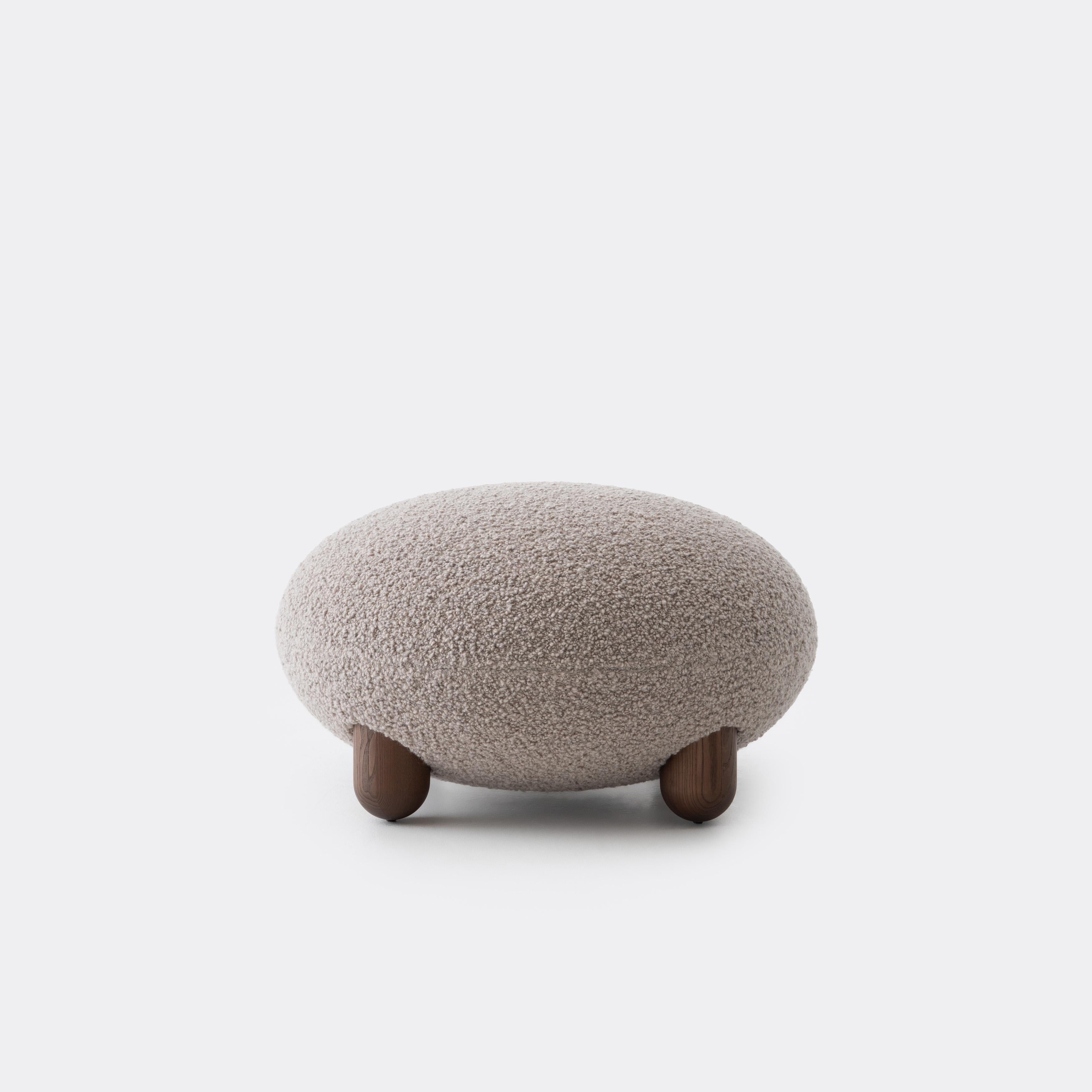 The “Flock” furniture collection draws on the idea that home is a place of comfort, sanctuary, and gathering and should be filled with personalized, character-rich, and eye-catching statement objects.

Soft, voluptuous, sensual forms, natural