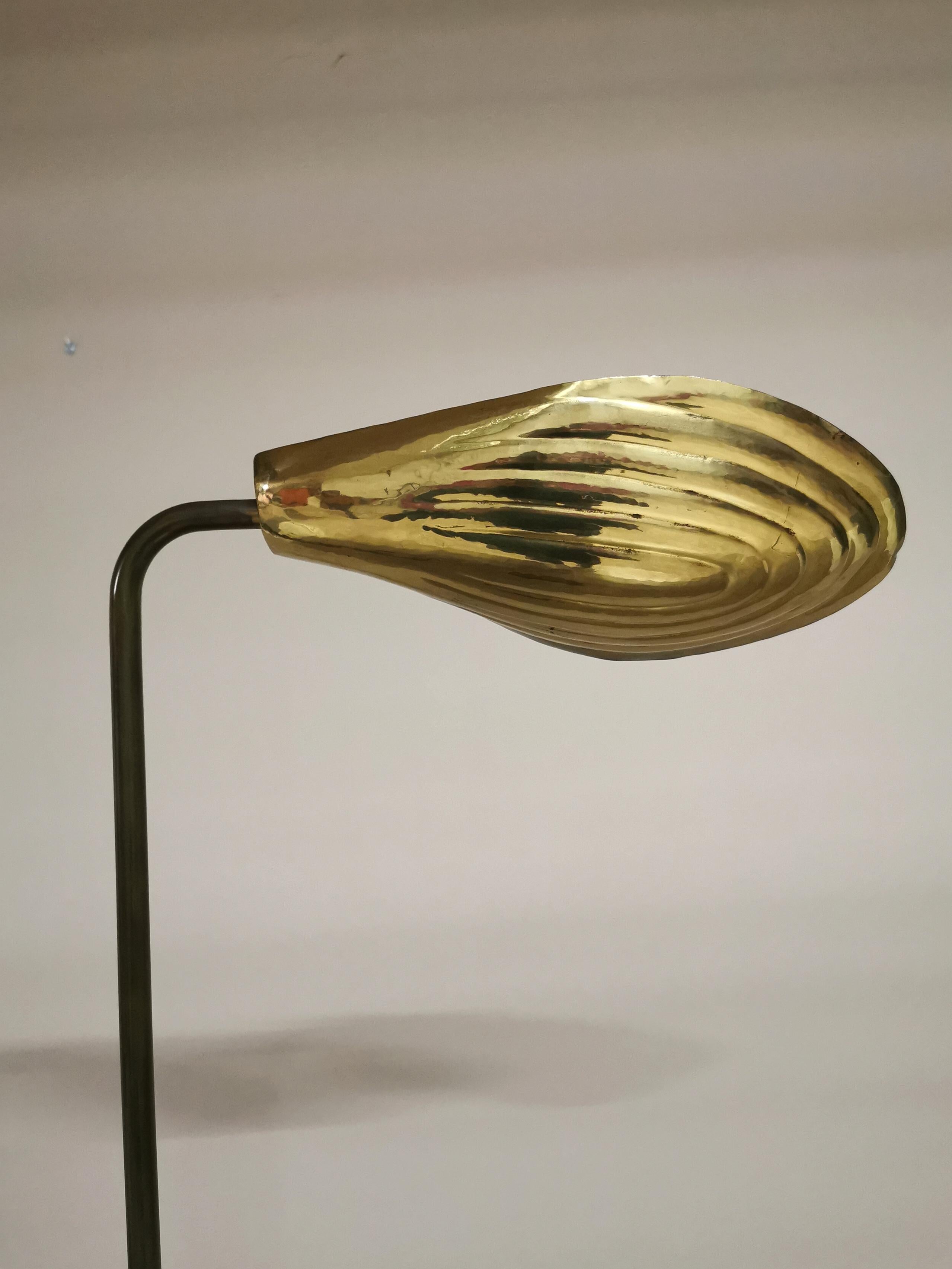 Modern Floor Lamp in Brass Adjustable by Relco Milano, Italian Design, 1980s In Good Condition In Palermo, IT