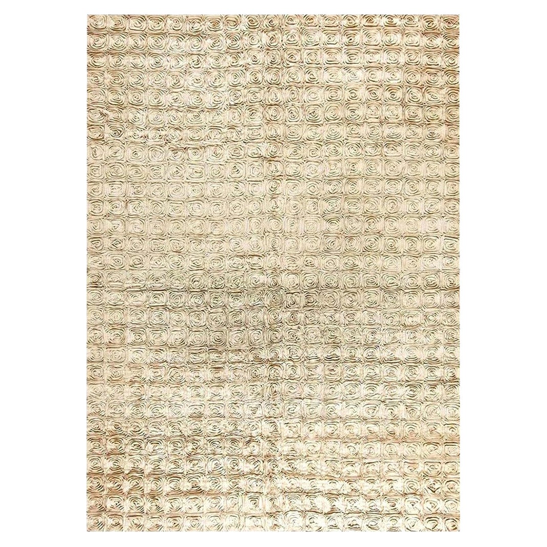Moderner, handgefertigter, geblümter Teppich von Doris Leslie Blau im Angebot