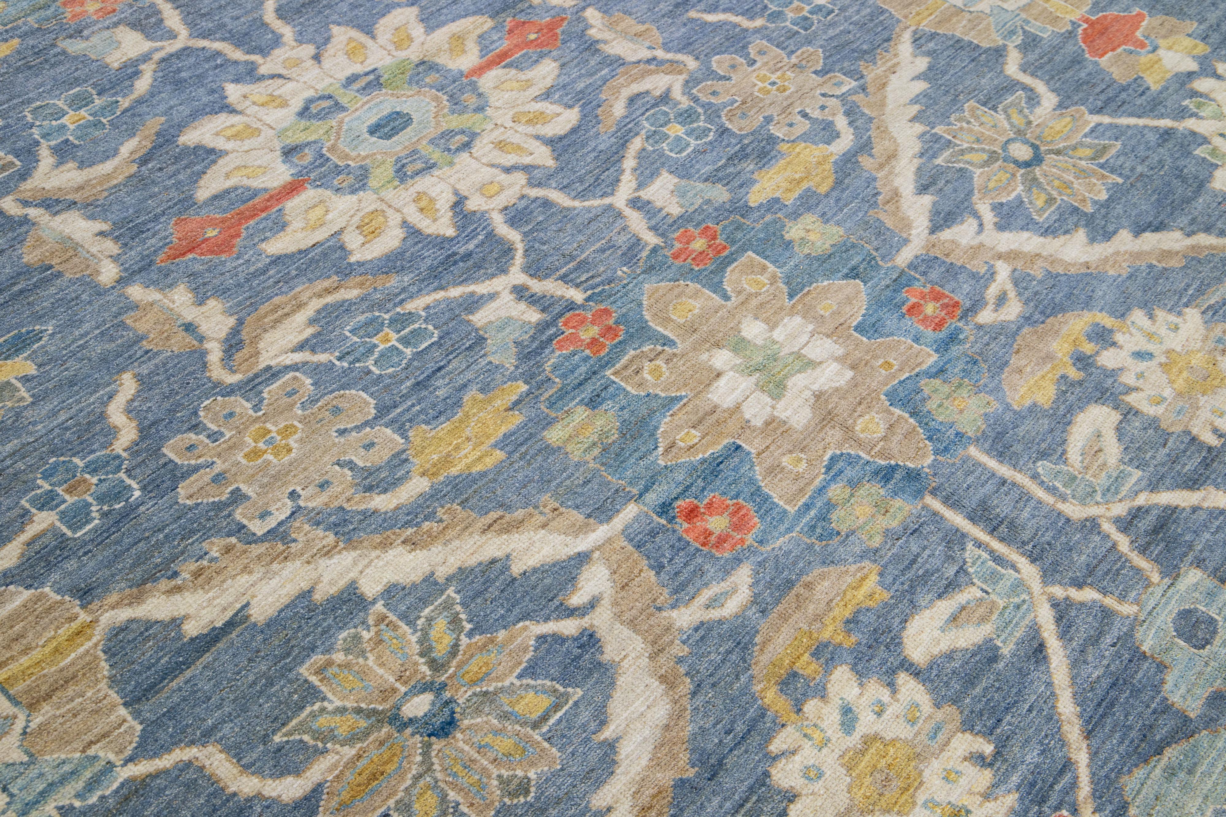 Moderner übergroßer marineblauer Sultanabad-Wollteppich mit Blumenmuster (Persisch) im Angebot