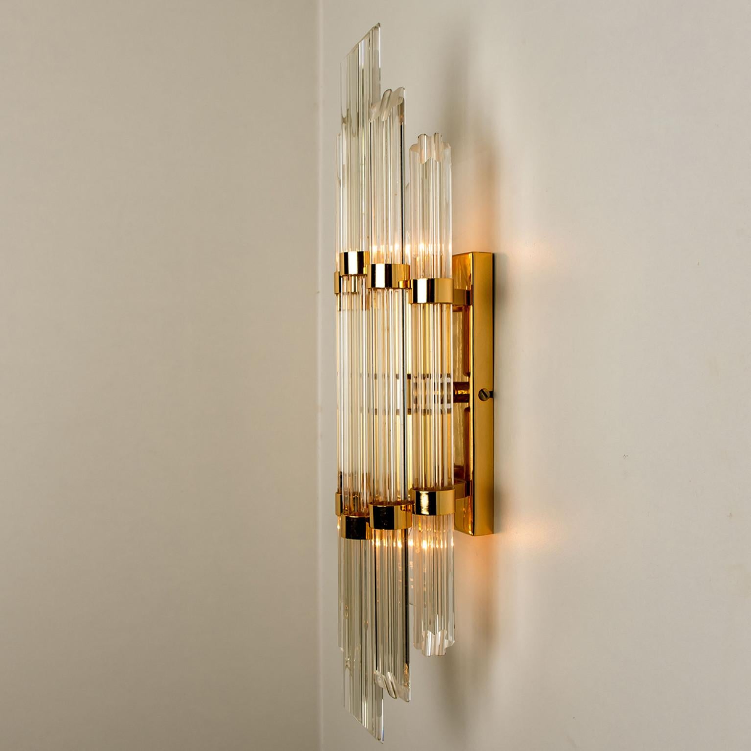 Mid-20th Century Modern Flower Shaped Glass Rod Wall Sconces in style of Sciolari For Sale