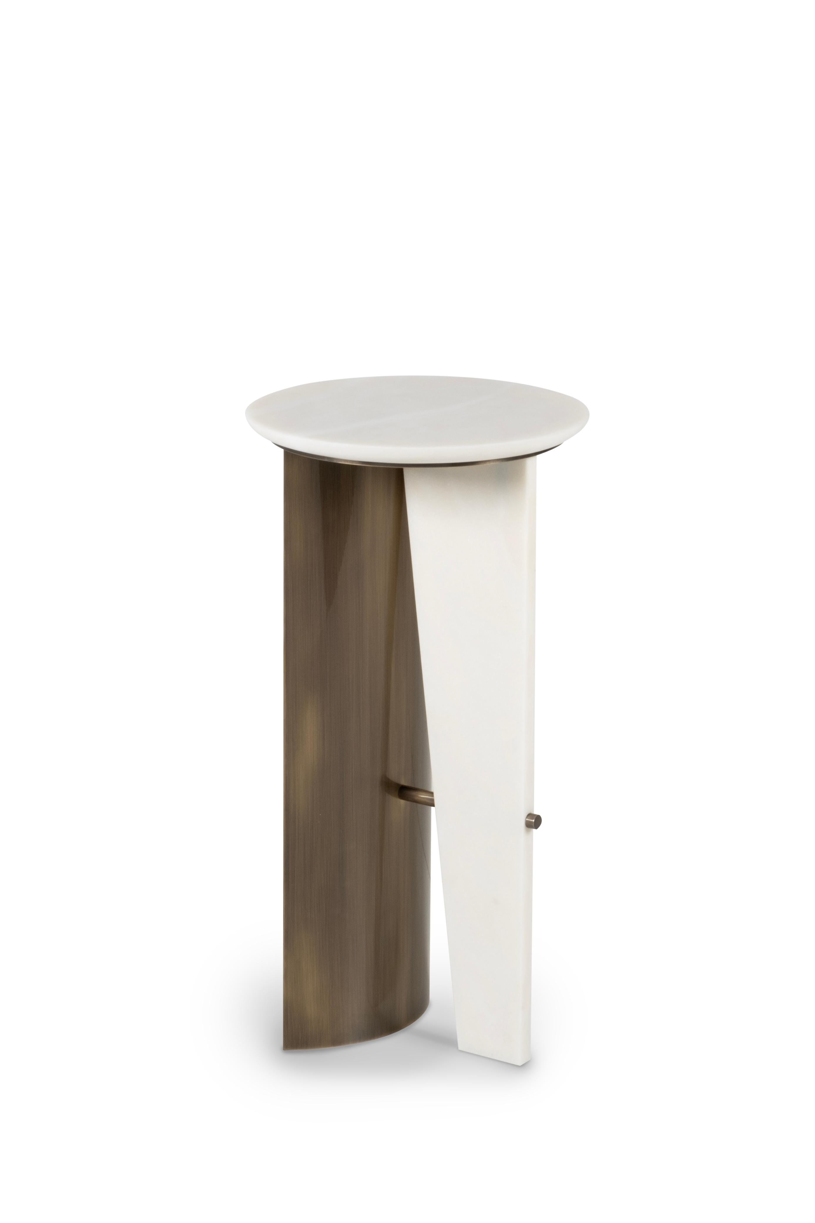 Modern Foice Side Table, Calacatta Marble Brass, Handmade Portugal by Greenapple For Sale 10