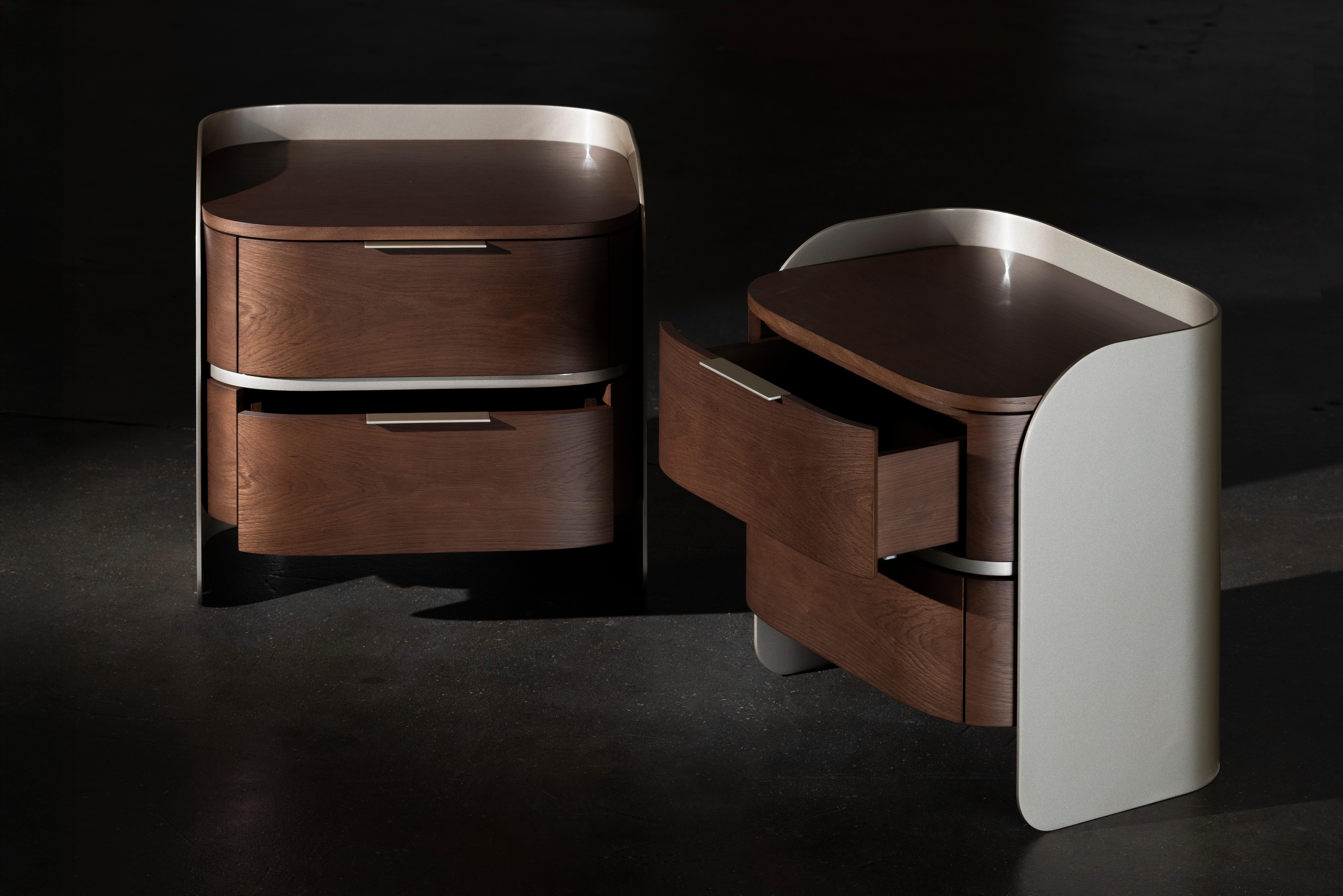 XXIe siècle et contemporain Table de chevet moderne Foldes Set/2, Champagne Laqué, Oak, Handmade by Greenapple en vente