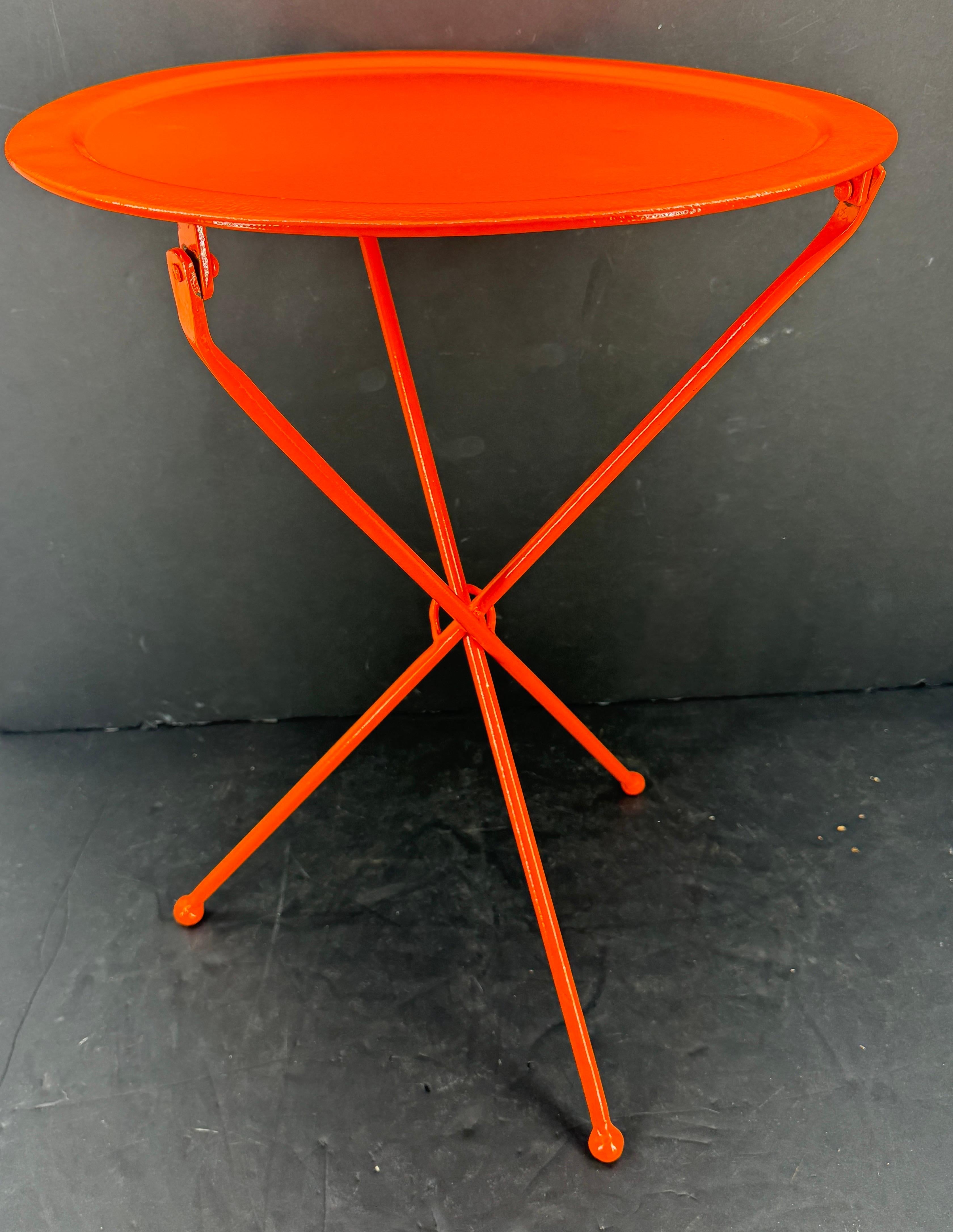 Modern Foldable Metal Hermes-Orange Round Cafe Table For Sale 2