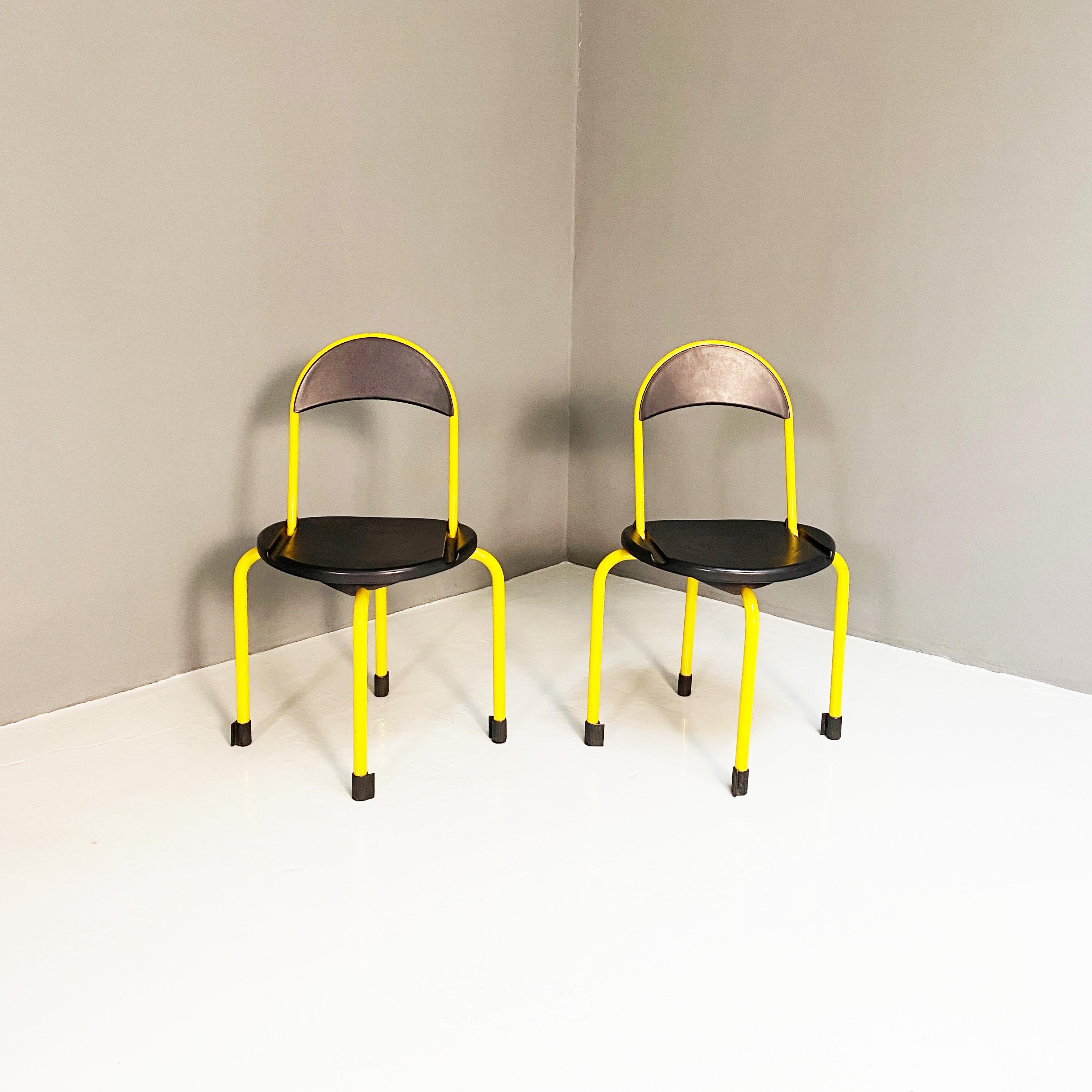 Folding plastic and metal seats by Lamm, 1980s
Folding seats with structure in yellow painted metal tubing and round seat and back in black plastic. Made by Lamm in the 1980s

Good conditions

Measurements in cm 48x53x84h