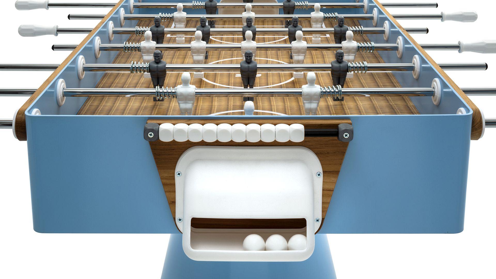 Table de football moderne en fer Capri bleu clair et bois pour l'intérieur et l'extérieur Neuf - En vente à Milan, IT