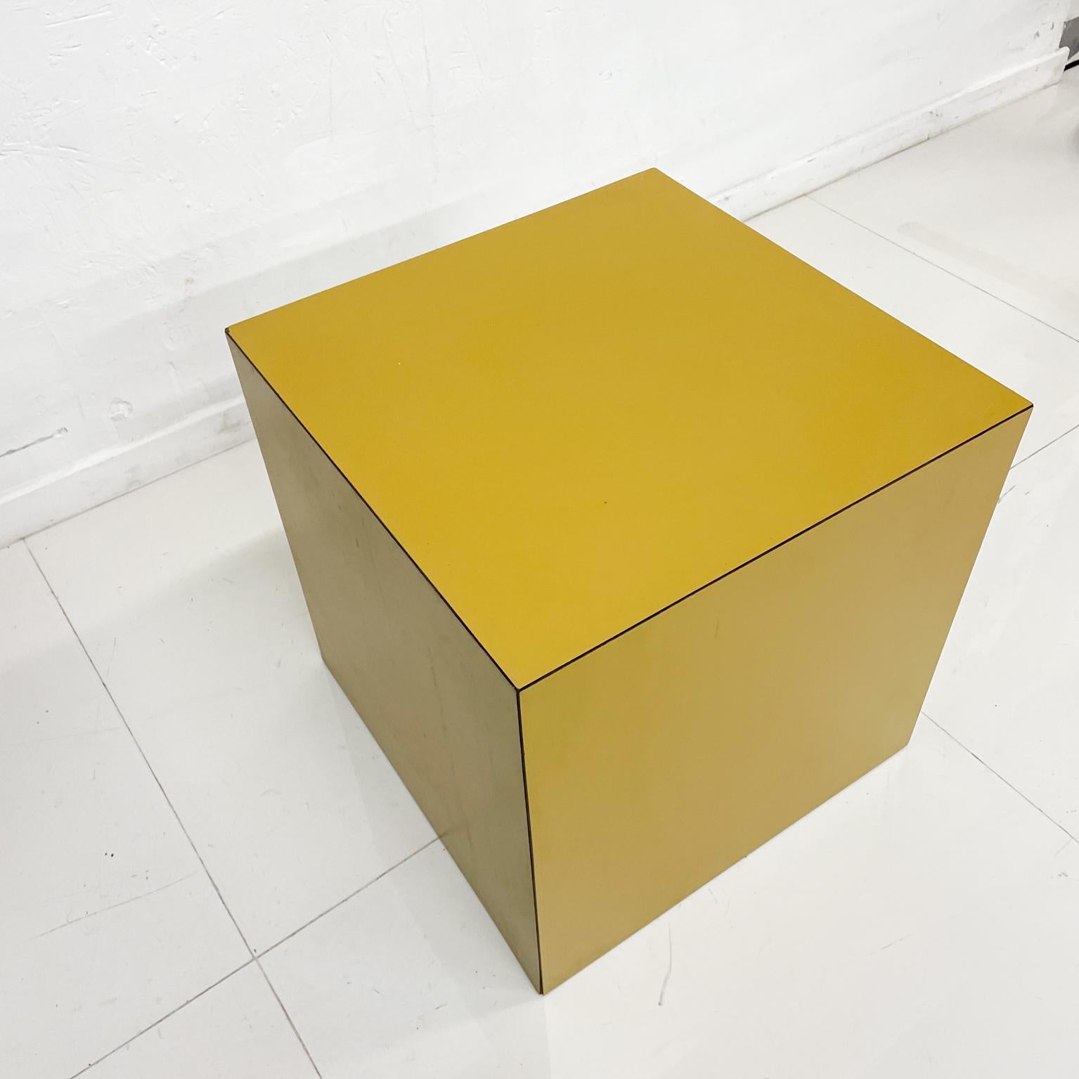 Modern Formica Cube Side End Table in Mustard 1970s Vintage USA In Good Condition In Chula Vista, CA