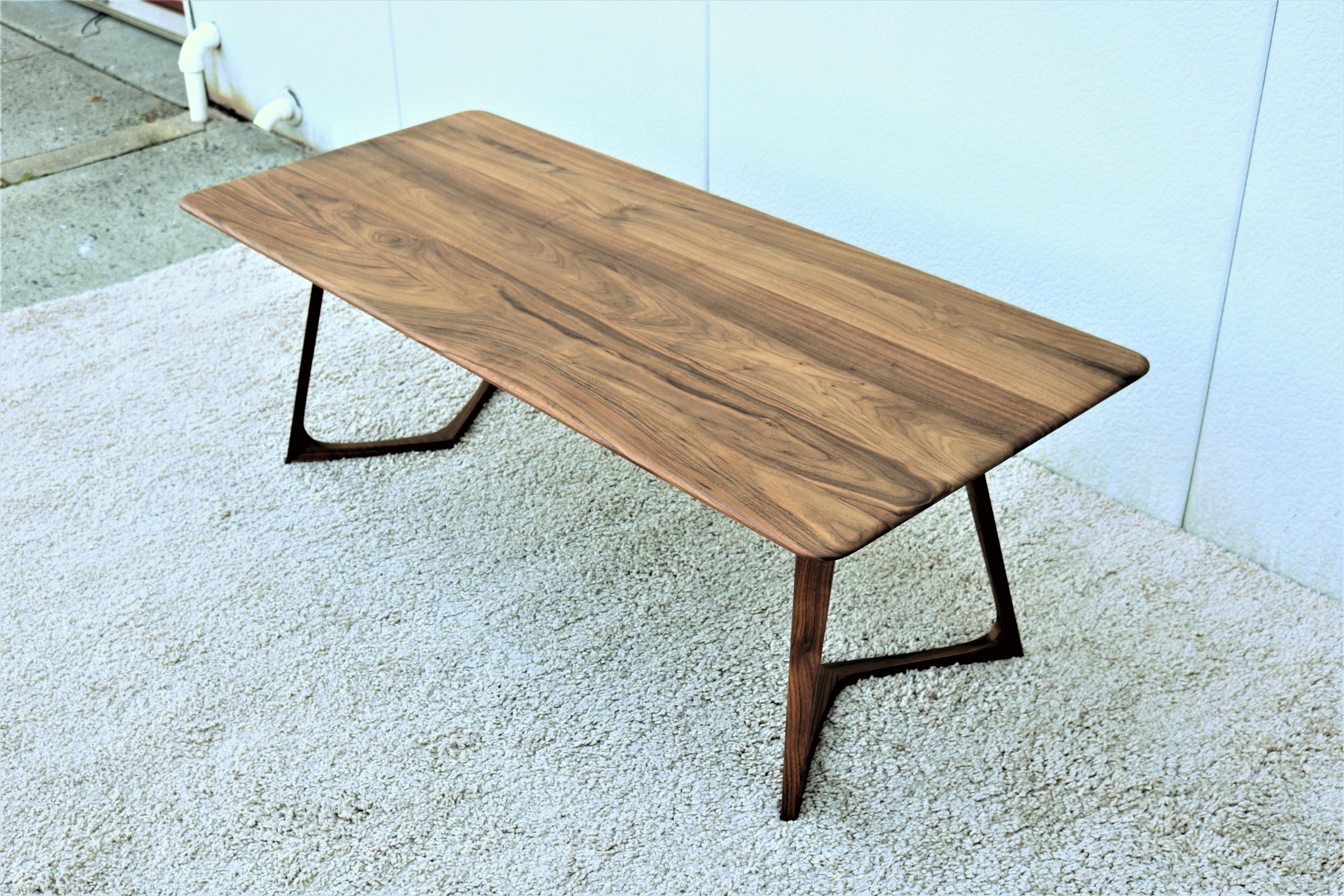Modern Formstelle for Zeitraum American Walnut Rectangular Twist Coffee Table In New Condition For Sale In Secaucus, NJ