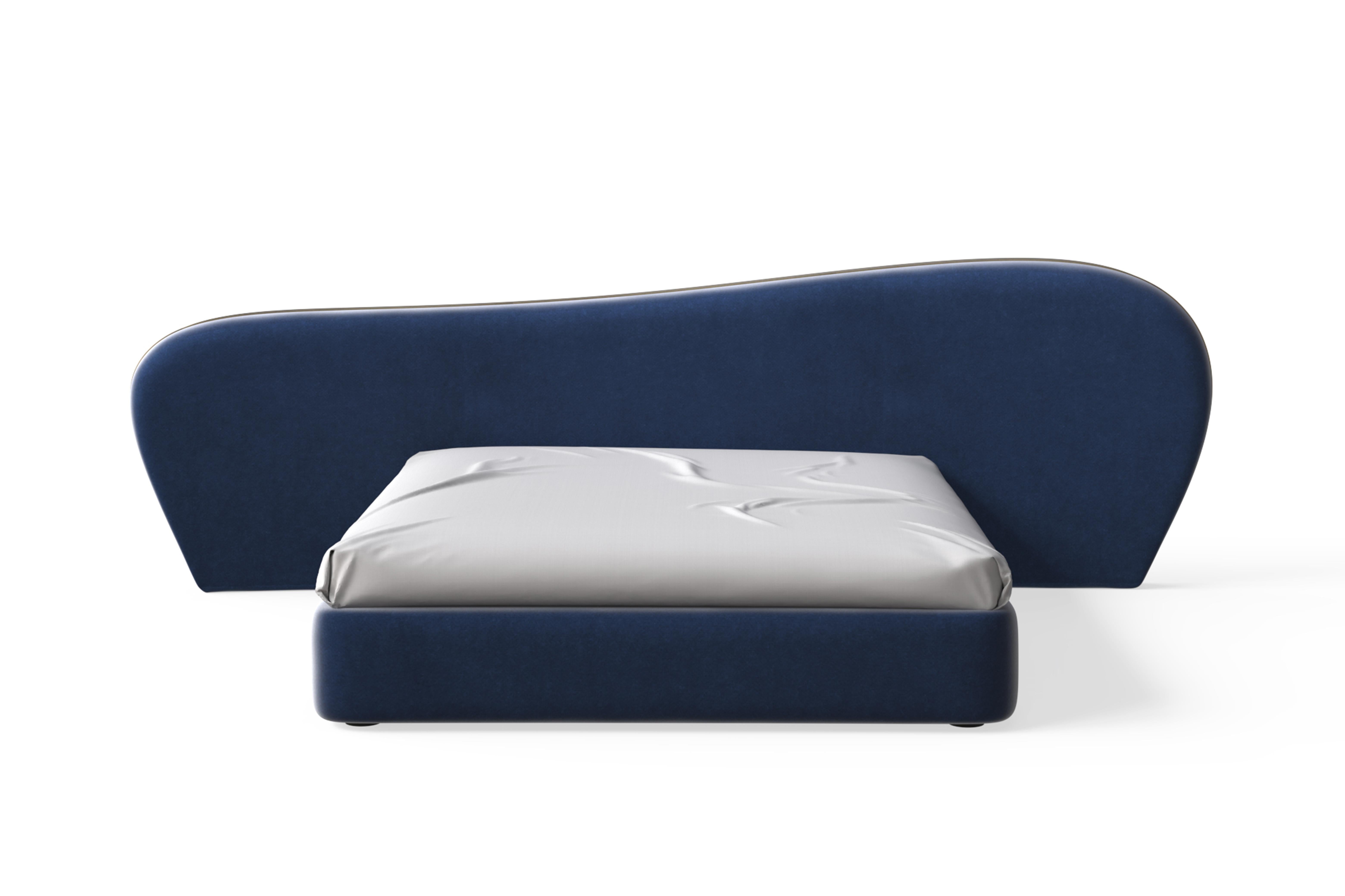 Modern Free Hands DEDAR Silk Velvet Bed US King Handmade Portugal Greenapple In New Condition For Sale In Lisboa, PT