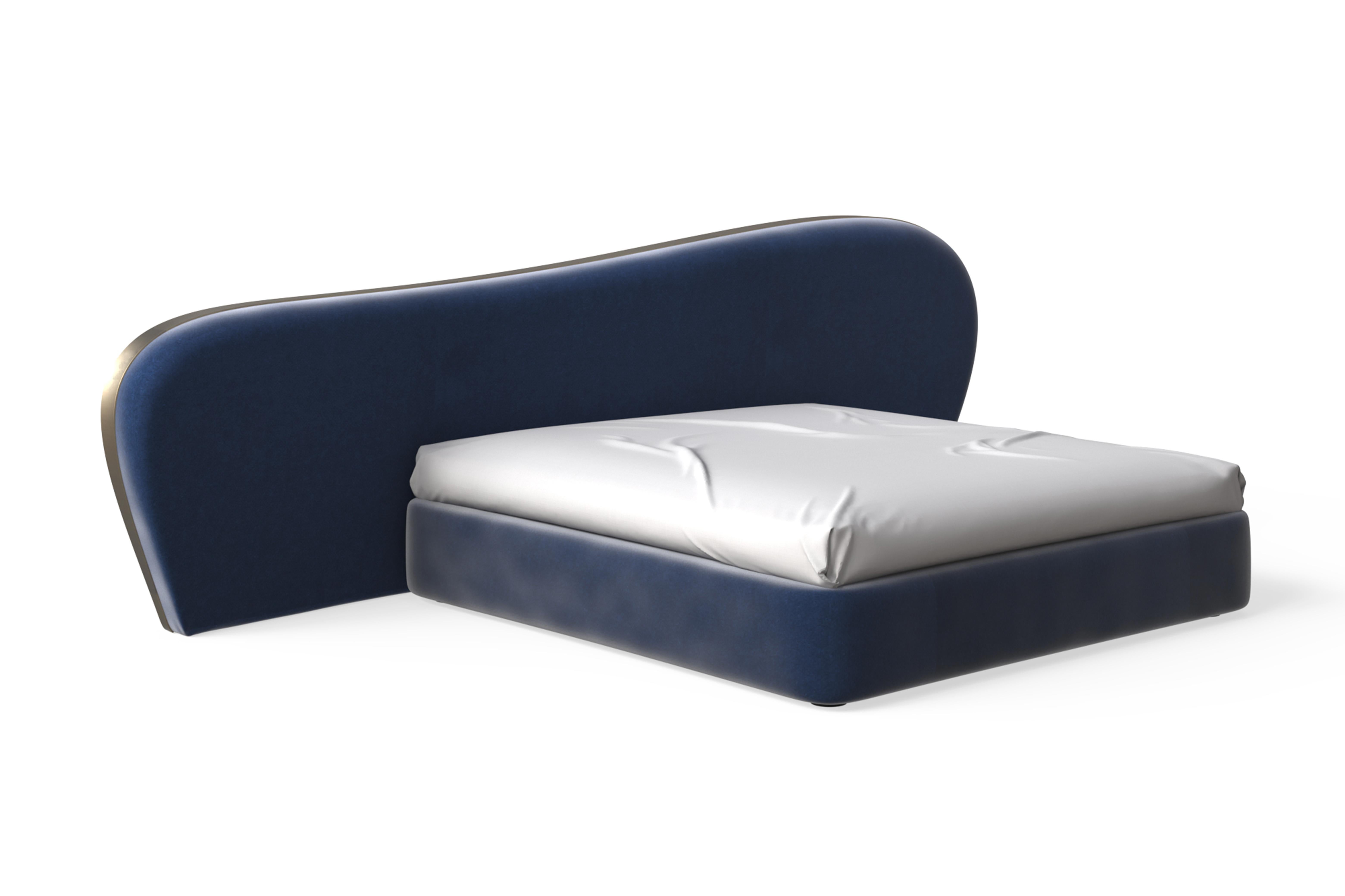 Contemporary Modern Free Hands DEDAR Silk Velvet Bed US King Handmade Portugal Greenapple For Sale
