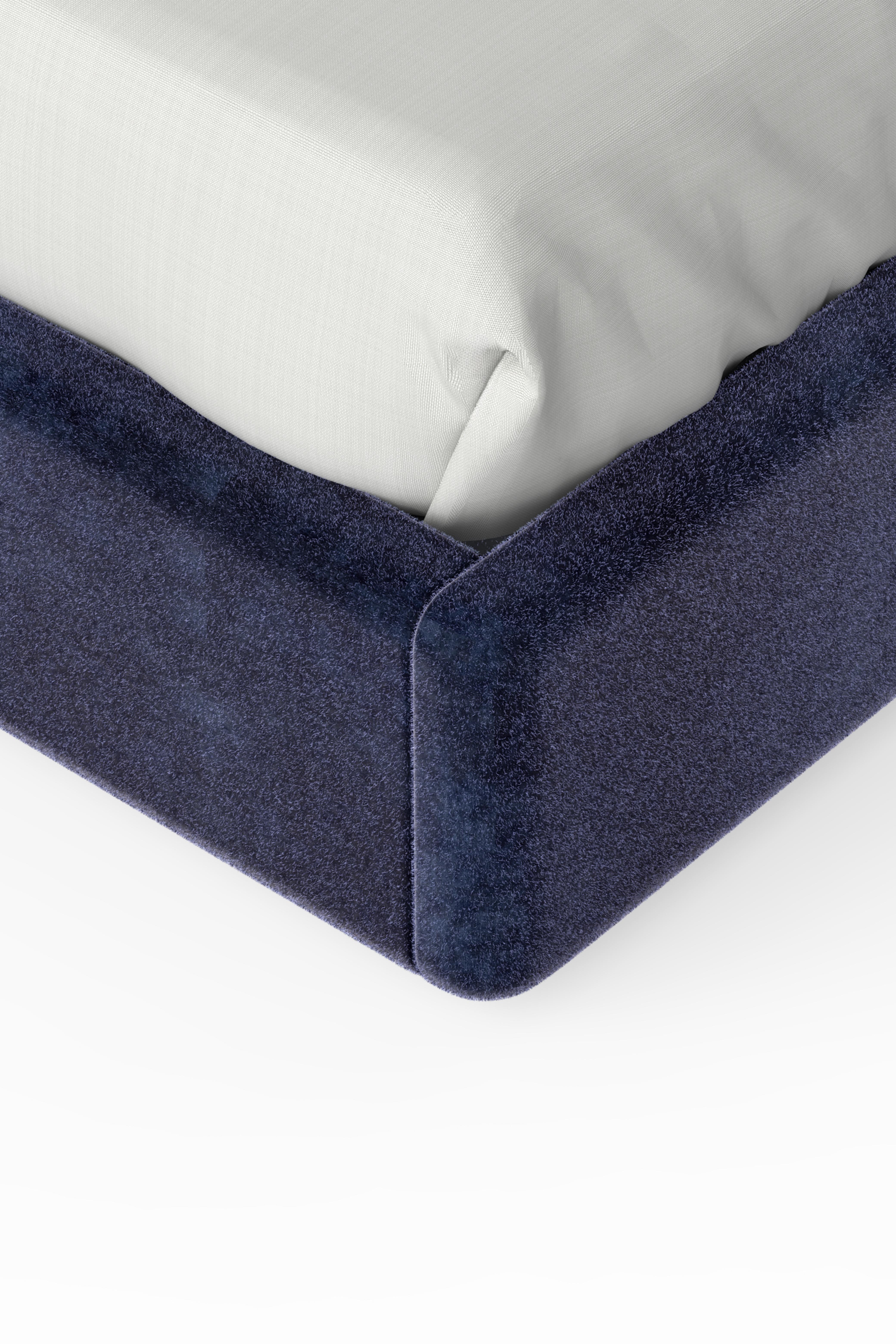 Portuguese Modern Free Hands DEDAR Silk Velvet Bed US King Handmade Portugal Greenapple For Sale