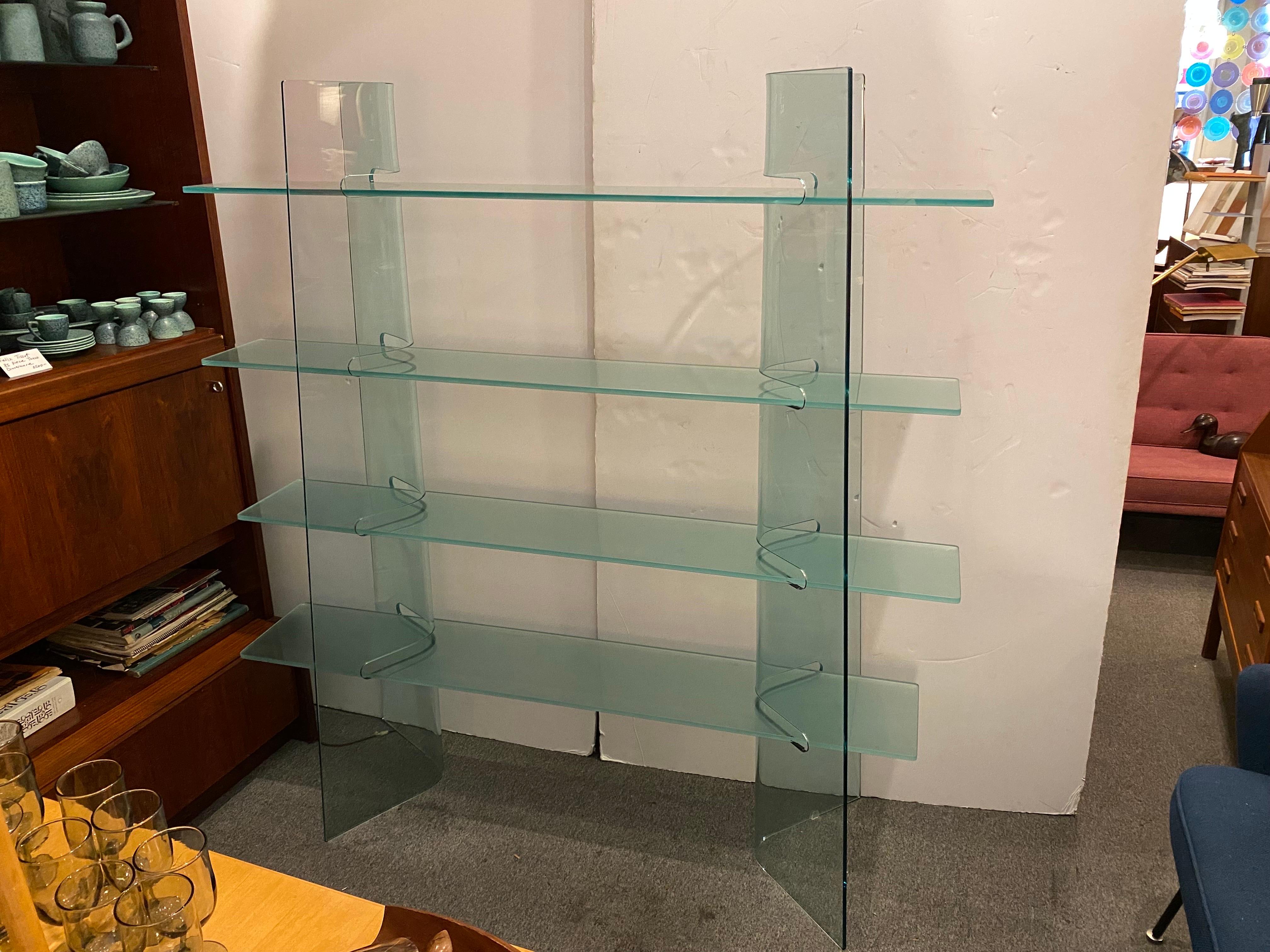 Modern Free-Standing Glass Shelf In Good Condition For Sale In Philadelphia, PA