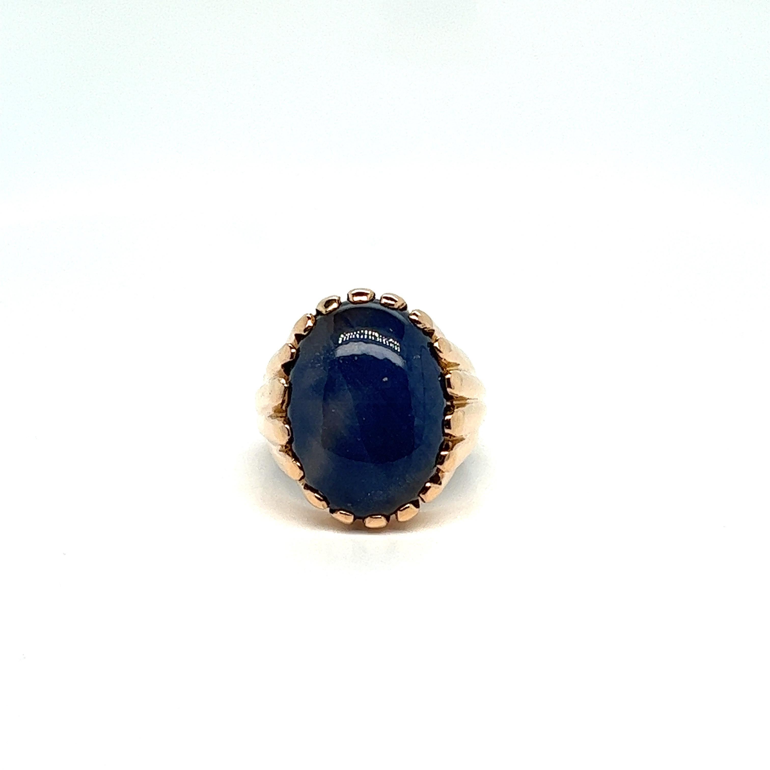Modern French Chevalière Ring with a Blue Corundum Cabochon

Beautiful signet ring fluted, decorated with a cabochon of Blue Corundum a size of 15mm x 20 mm. This starry ring is perfect to give a touch of color to your outfit. An ideal combination