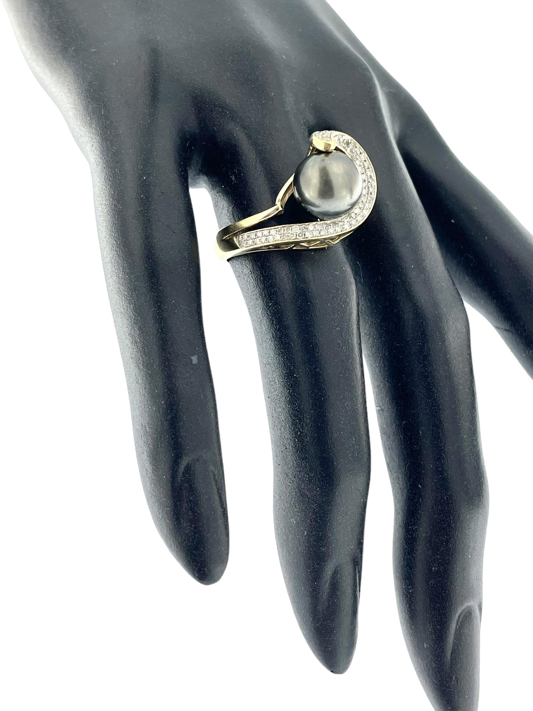 Anello cocktail francese moderno in oro con perle nere e diamanti In condizioni buone in vendita a Esch sur Alzette, Esch-sur-Alzette