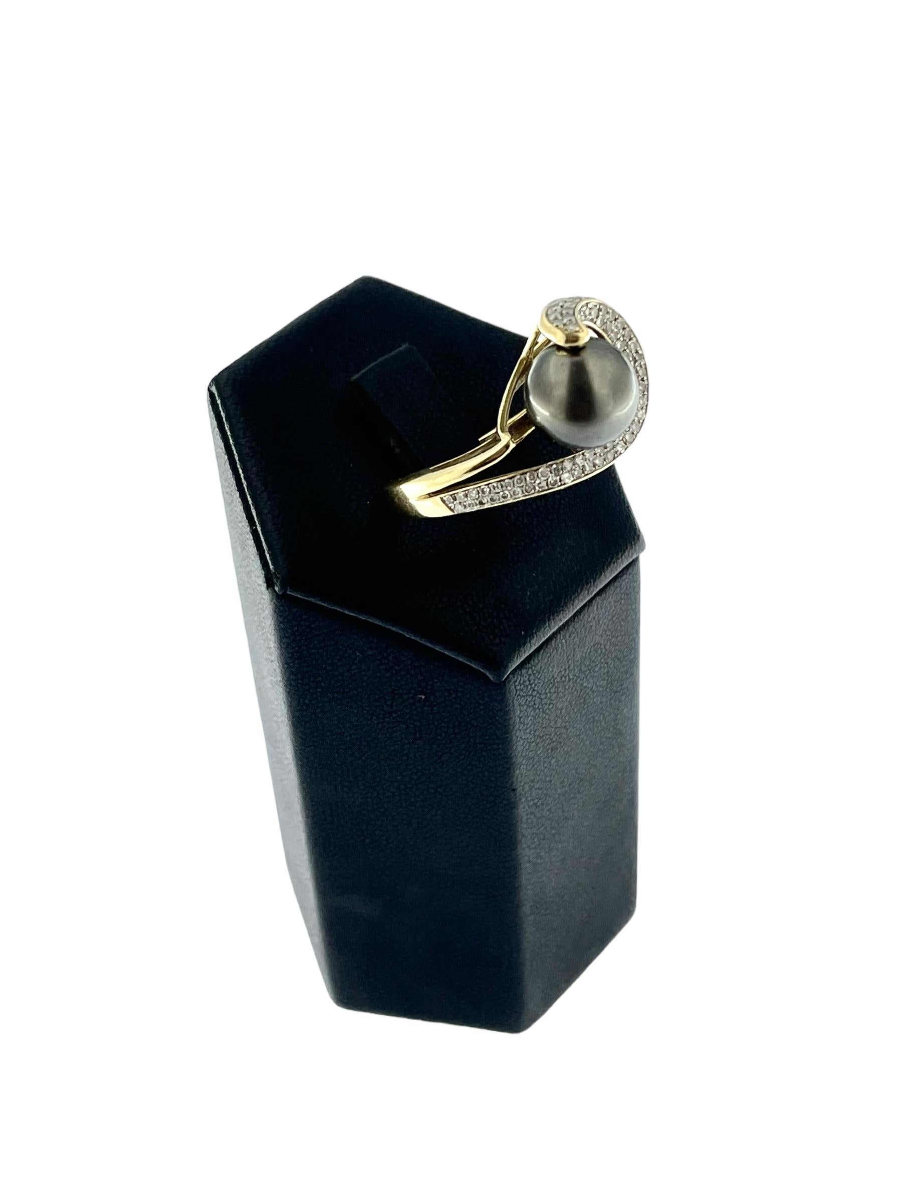 Anello cocktail francese moderno in oro con perle nere e diamanti in vendita 3