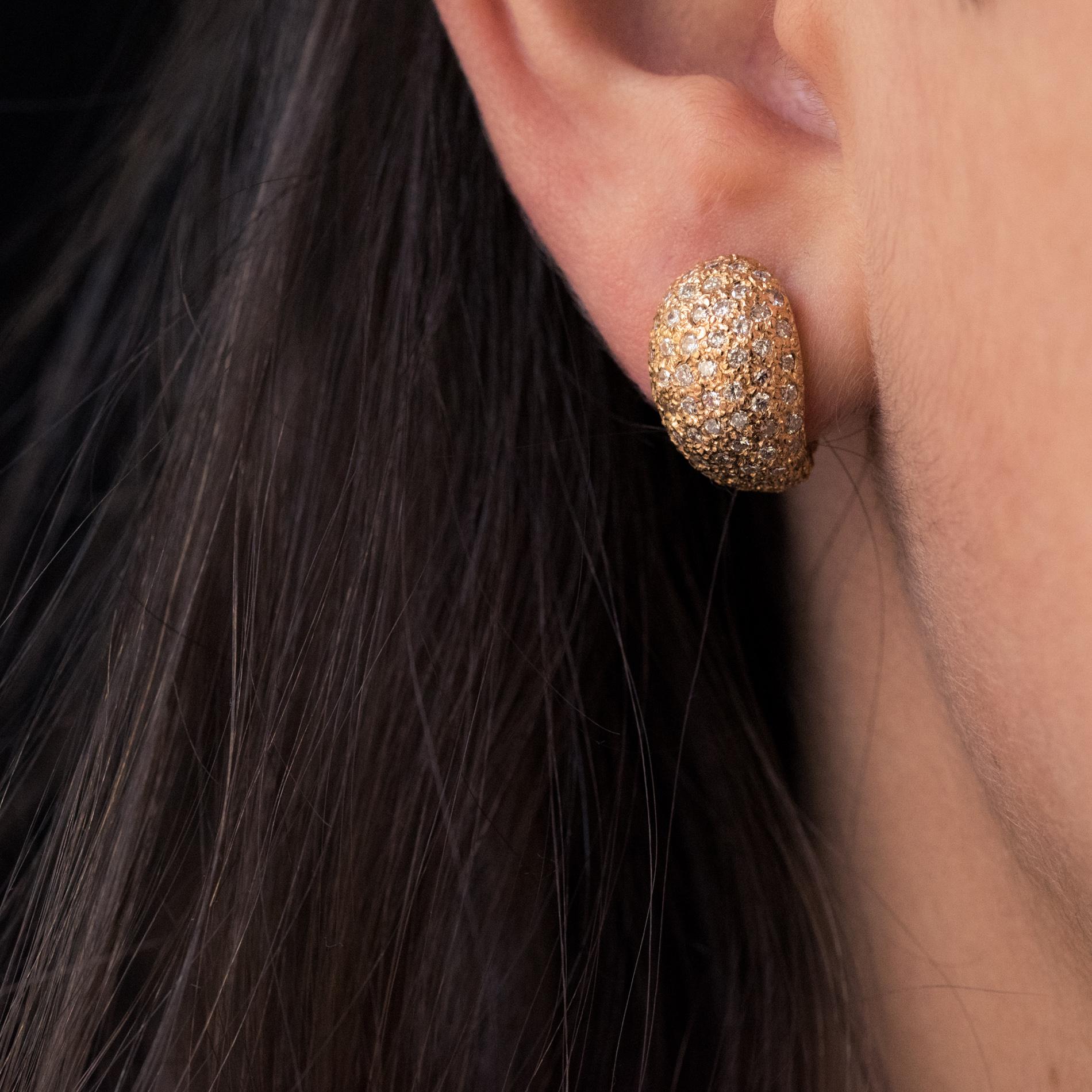 Modern French Diamonds 18 Karat Rose Gold Curved Earrings 2