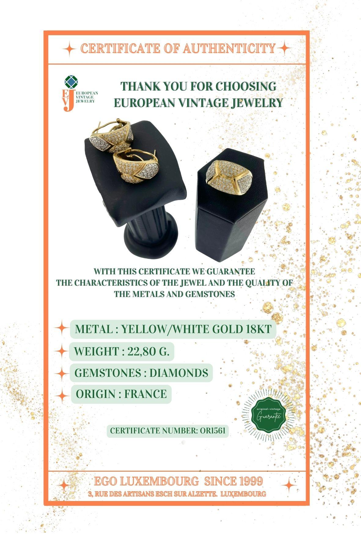 Moderne französische Ohrringe und Ringe aus Gold und Diamanten in Schmuck gefasst im Angebot 13