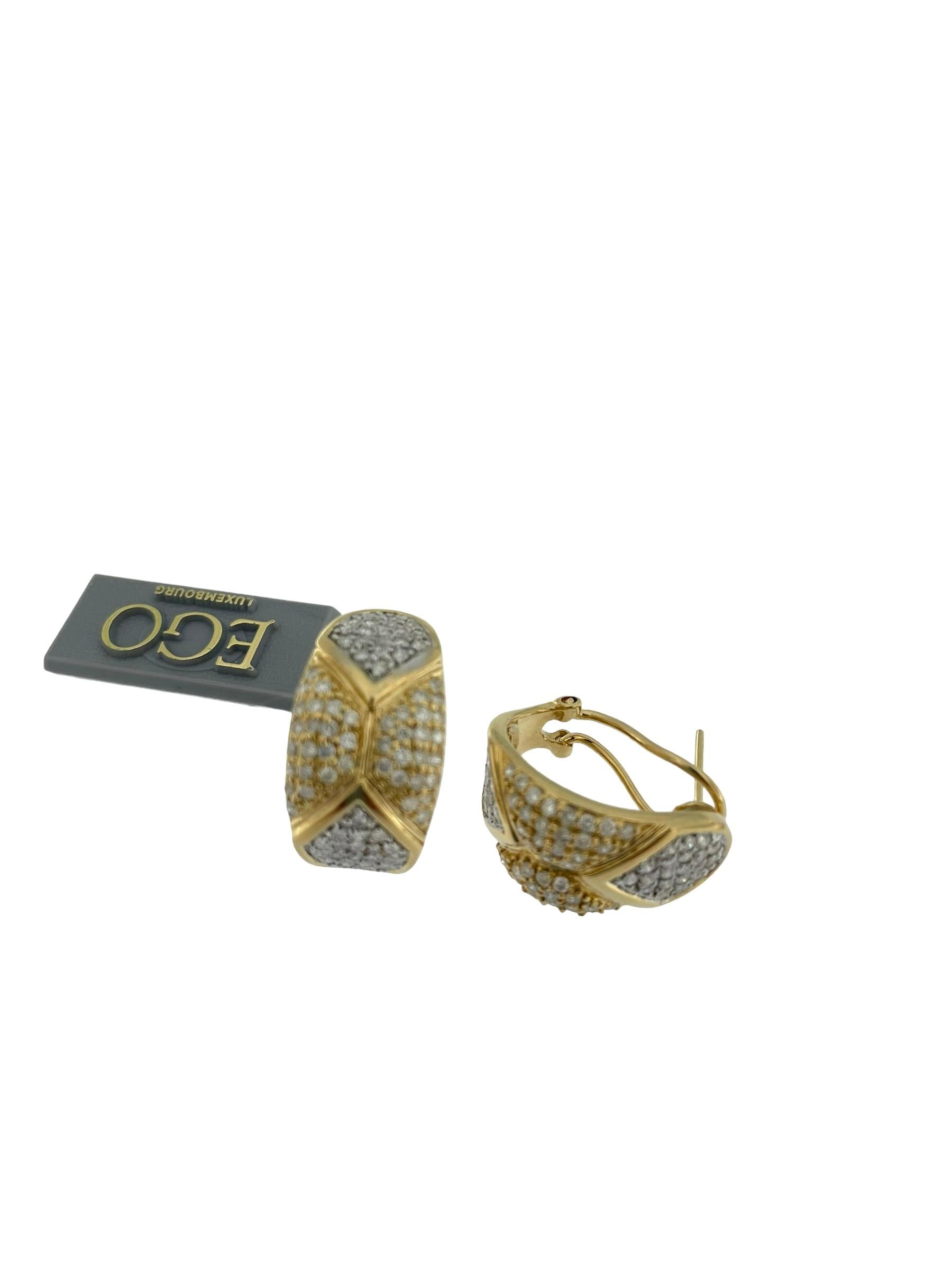Moderne französische Ohrringe und Ringe aus Gold und Diamanten in Schmuck gefasst im Zustand „Hervorragend“ im Angebot in Esch sur Alzette, Esch-sur-Alzette