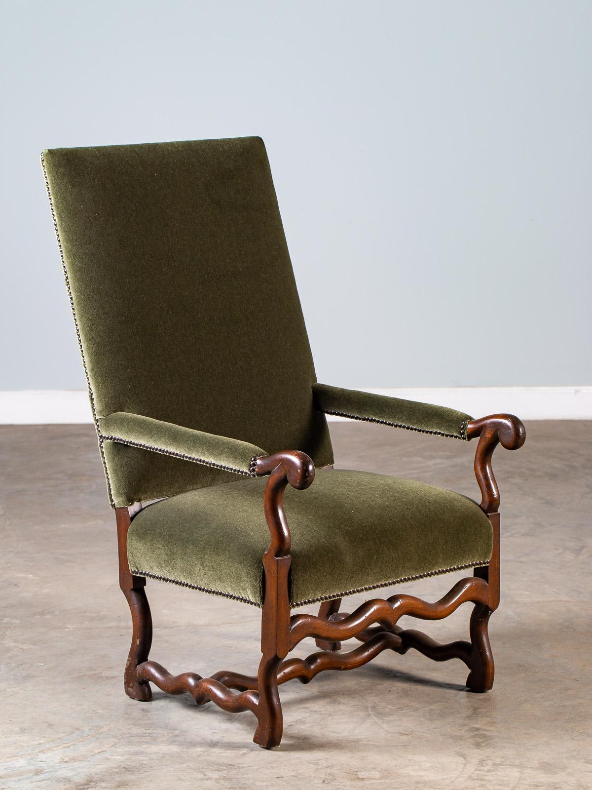 Modern French Louis XIII Os de Mouton Leg Chair, circa 2000 For Sale 7