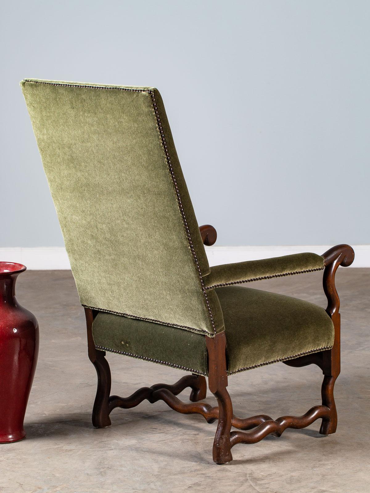 Modern French Louis XIII Os de Mouton Leg Chair, circa 2000 For Sale 8