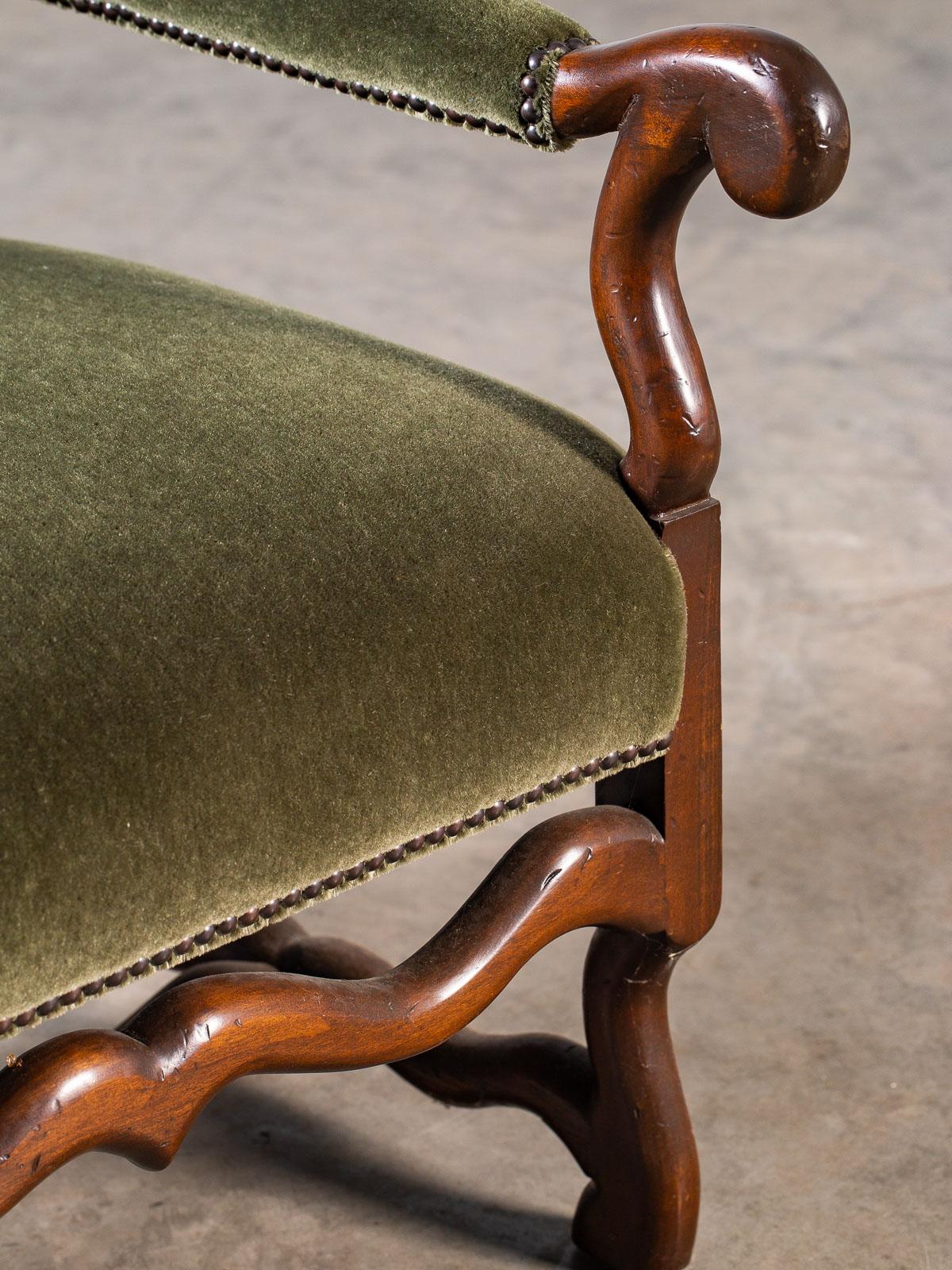 Modern French Louis XIII Os de Mouton Leg Chair, circa 2000 For Sale 1