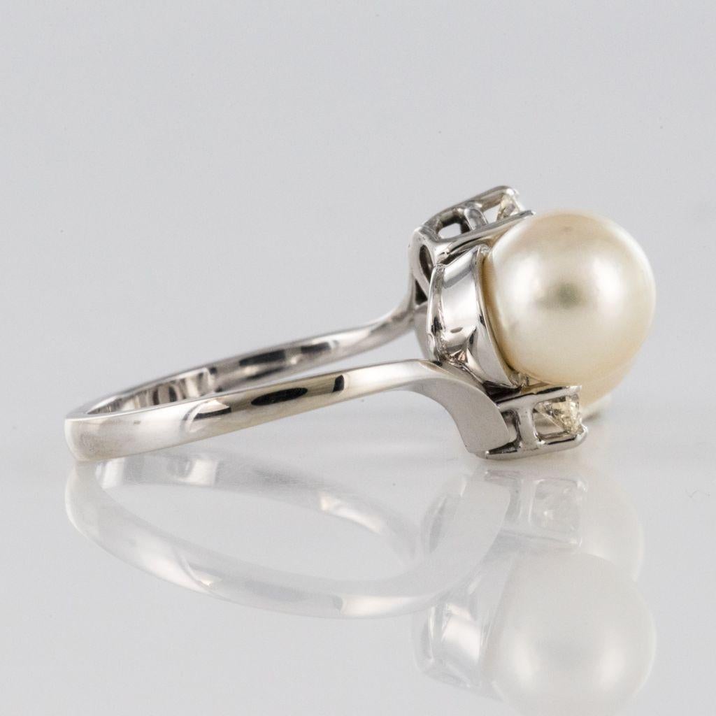 Modern French Pearl Diamond 18 Karat White Gold Ring 6