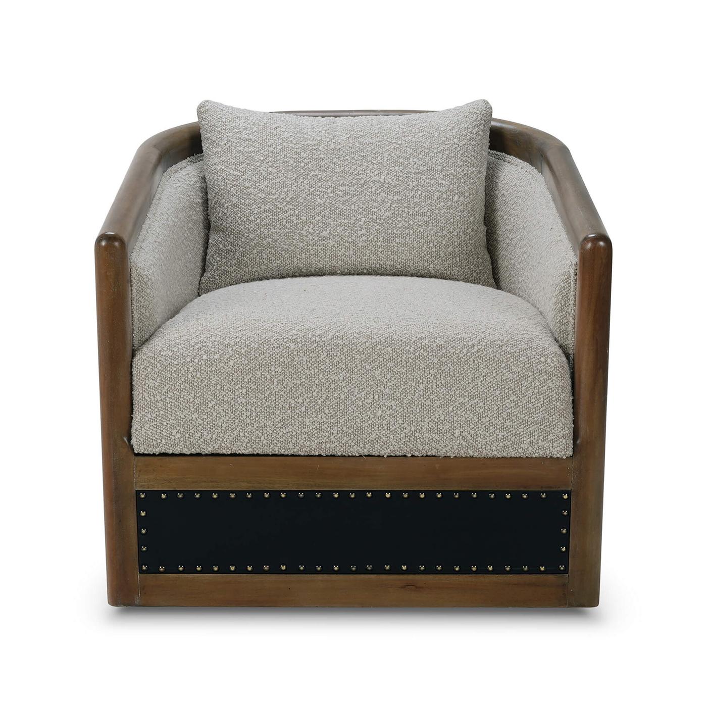 Un mélange sophistiqué de design contemporain et de matériaux luxueux. Ce fauteuil exquis est doté d'un élégant cadre en bois à dossier tubulaire, rehaussé de panneaux en cuir noir de première qualité et revêtu d'un tissu bouclé sable doux et
