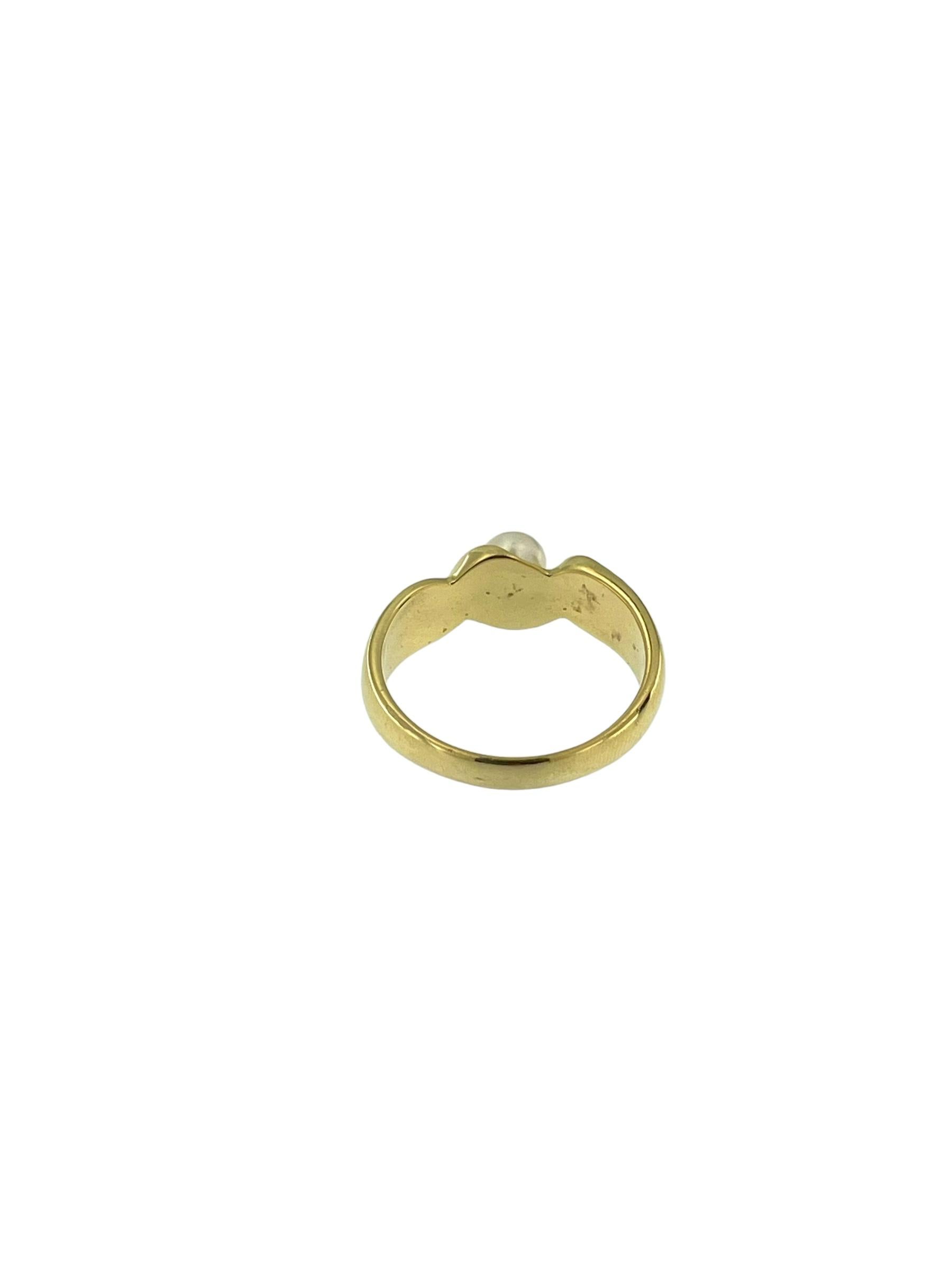 Round Cut Modern French Yellow Gold Ring with White Pearl For Sale