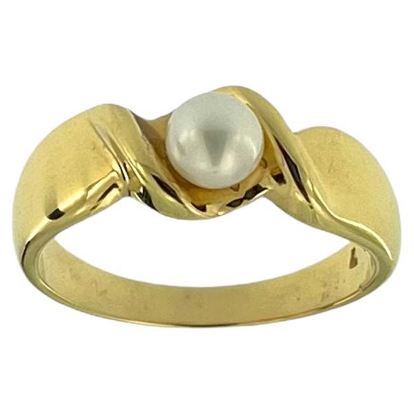 Modern French Yellow Gold Ring with White Pearl For Sale