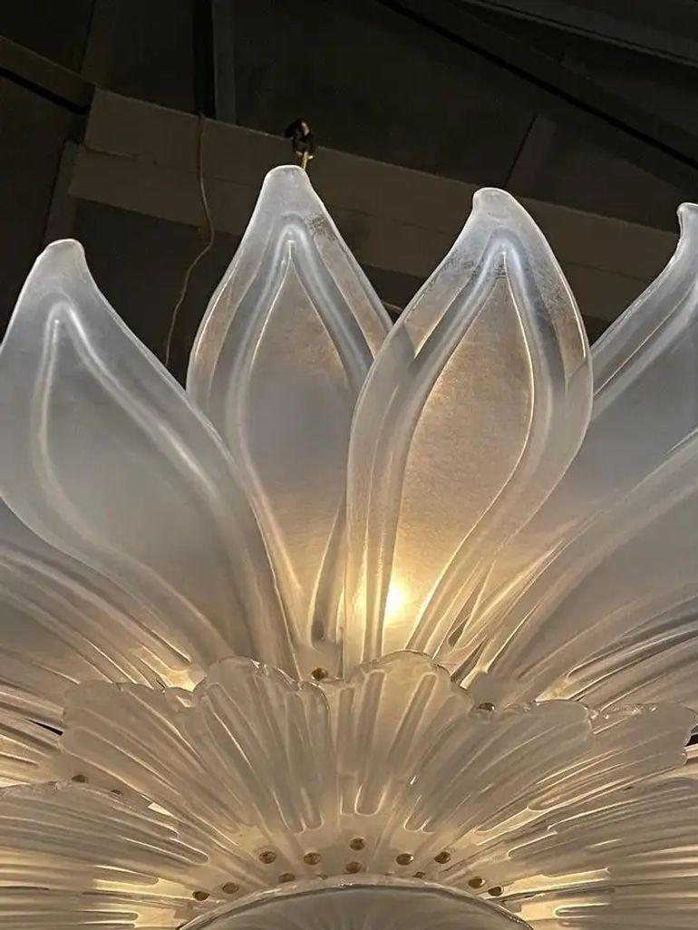 Modern Frosted Murano Glass Leaf Form Flush Mount Chandelier In Good Condition For Sale In Dallas, TX
