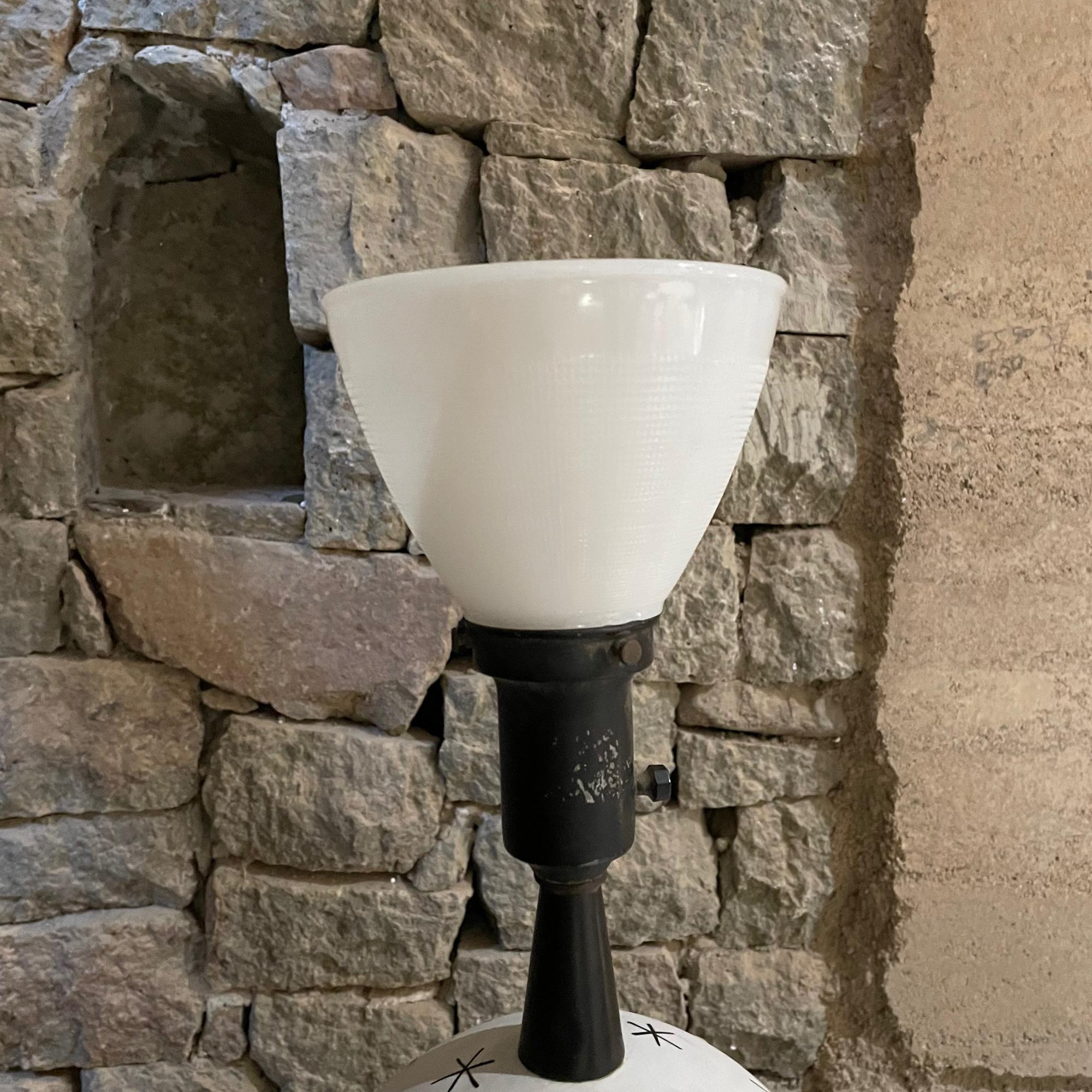 mcm atomic lamp