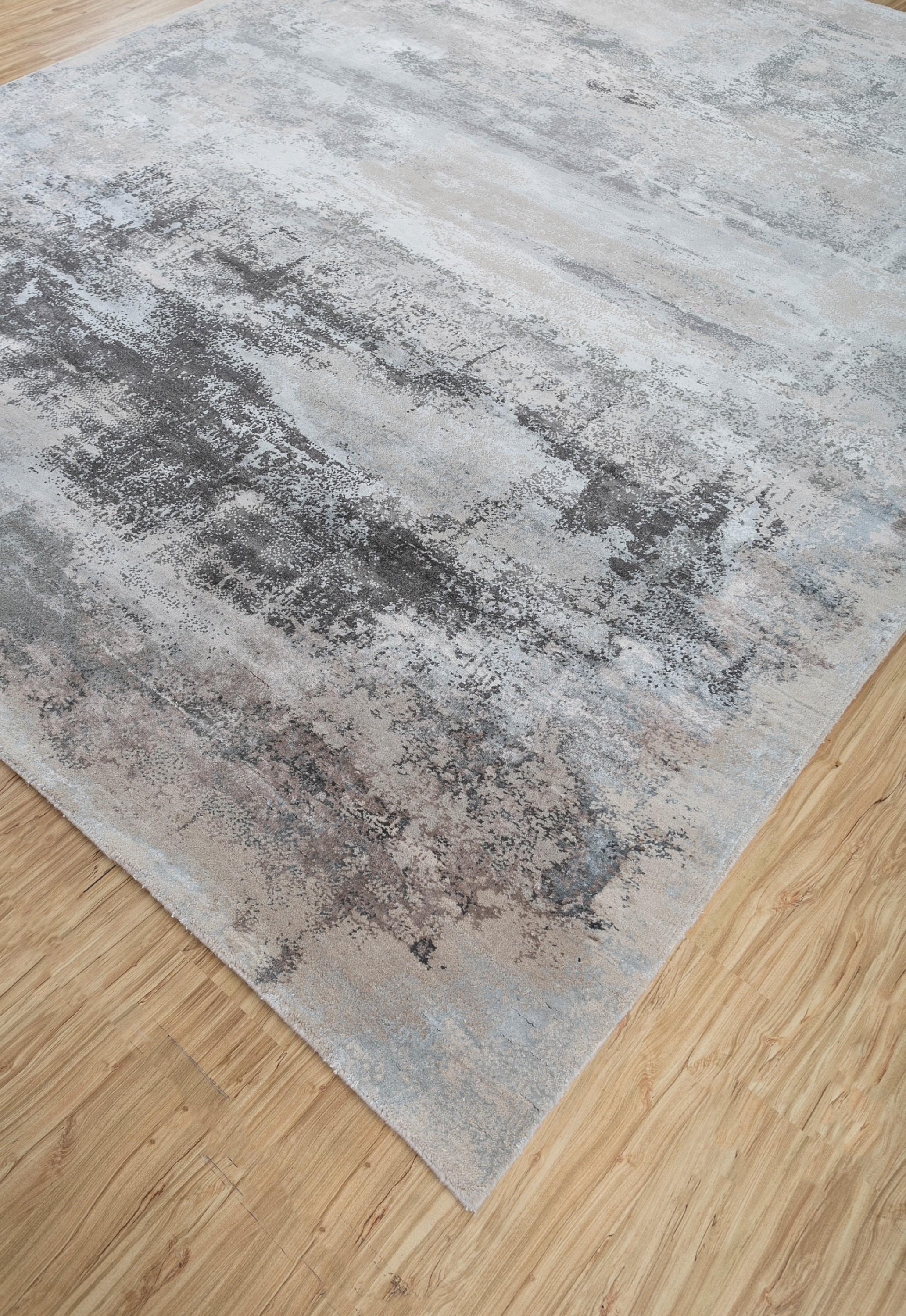 Indian Modern Fusion Antique White & Slate Gray 300x420 Cm handknotted Rug For Sale