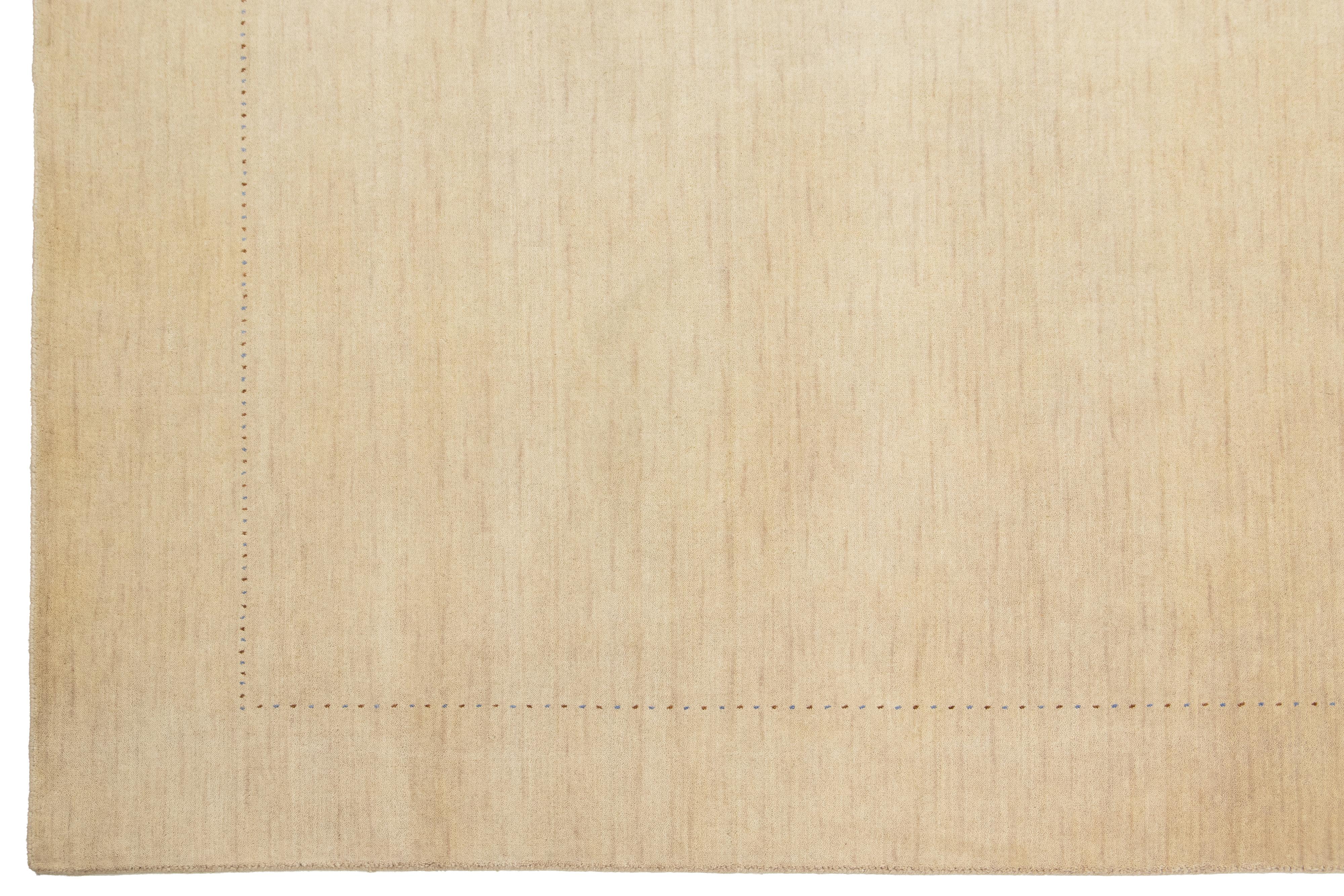 Moderner übergroßer Gabbeh-Wollteppich mit minimalistischem Design im Angebot 4