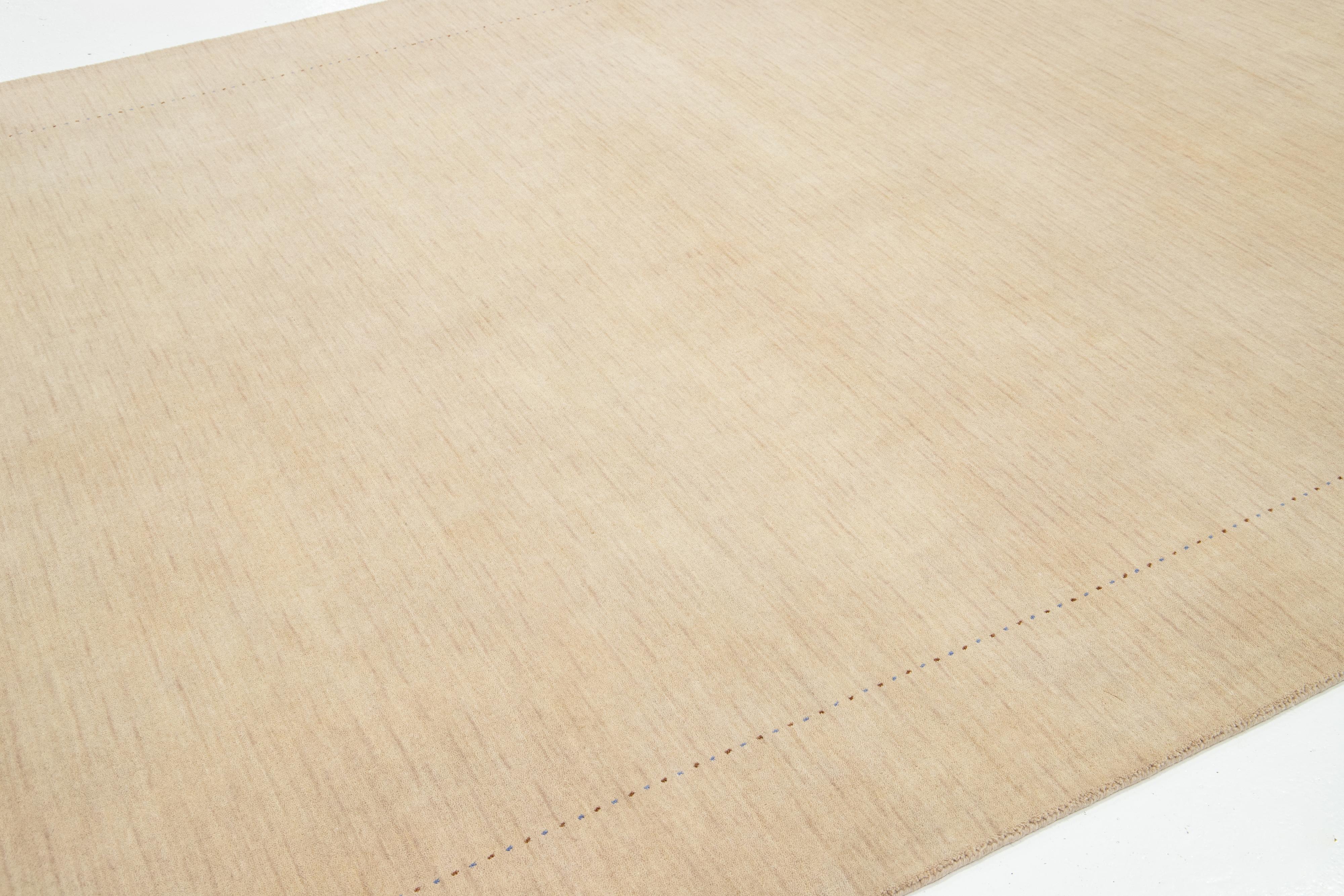 Moderner übergroßer Gabbeh-Wollteppich mit minimalistischem Design im Angebot 7