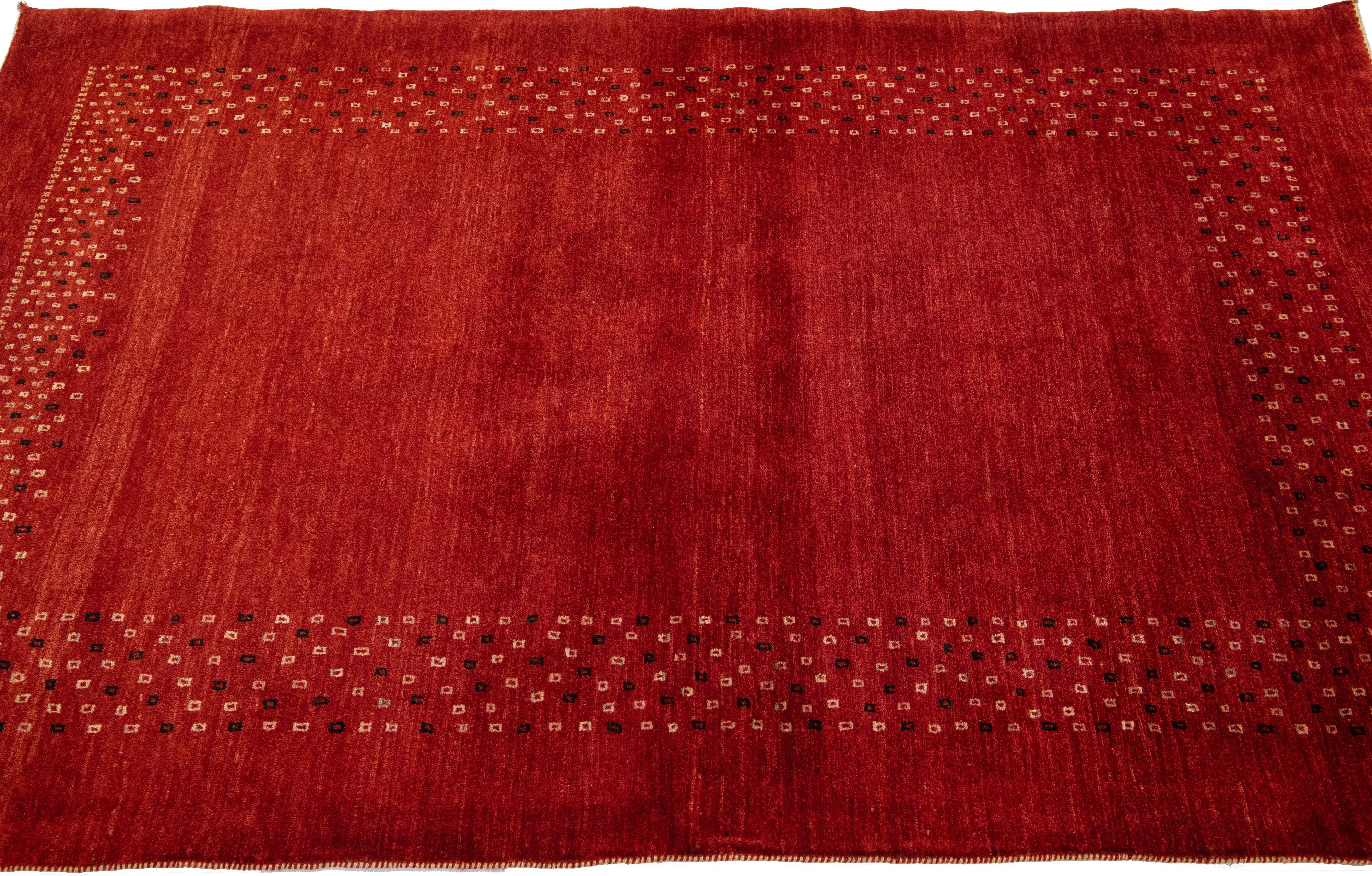 Modern Gabbeh Red Handmade Designed Persian Wool Rug In New Condition For Sale In Norwalk, CT