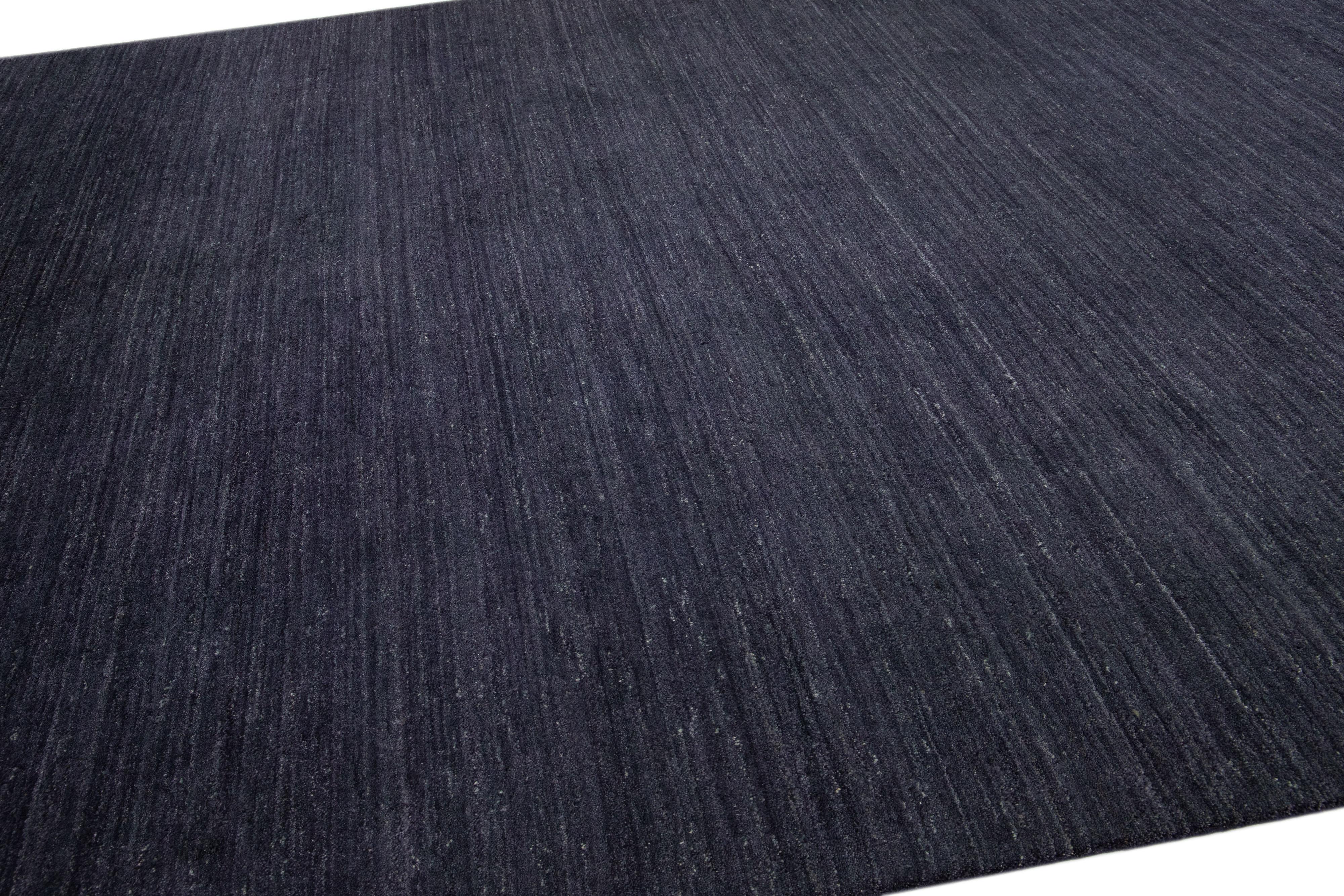 Modern Gabbeh Style Dark Gray Handmade Solid Wool Rug In New Condition For Sale In Norwalk, CT