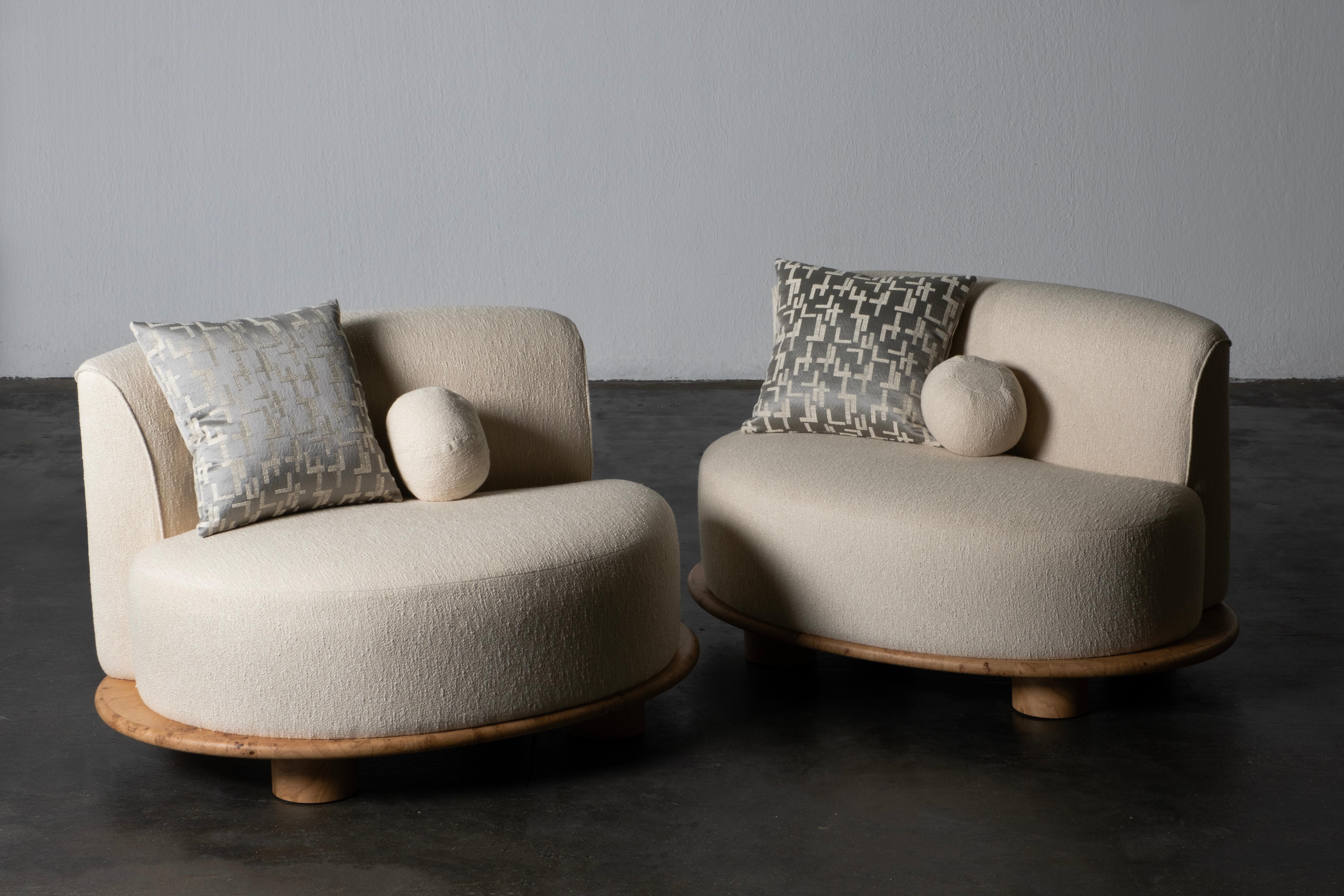 Galapinhos armchair, Contemporary Collection, Handcrafted in Portugal - Europe by Greenapple.

The Galapinhos armchair brings the essence of nature indoors, inspired by the unspoiled beauty of Galapinhos beach. Upholstered in sumptuous gold textured